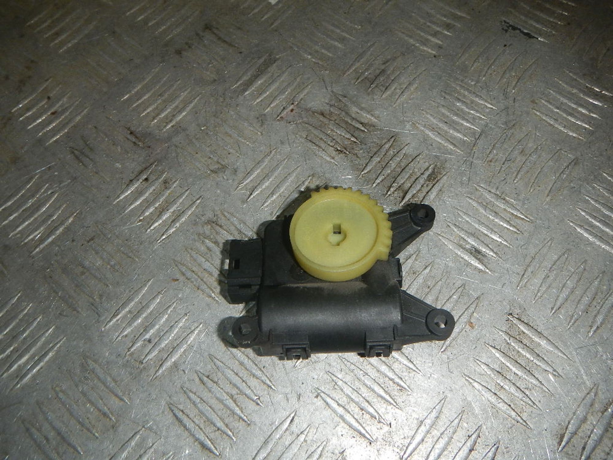 https://ycs.partsauto.market/partsauto-images/thmbs/b135e93f2d106a11df5e4386431c5e55/37114c6234f5720a0f90d3bff81368f1/a7841a0fc75f0531d4e6d89261c6a796.jpg