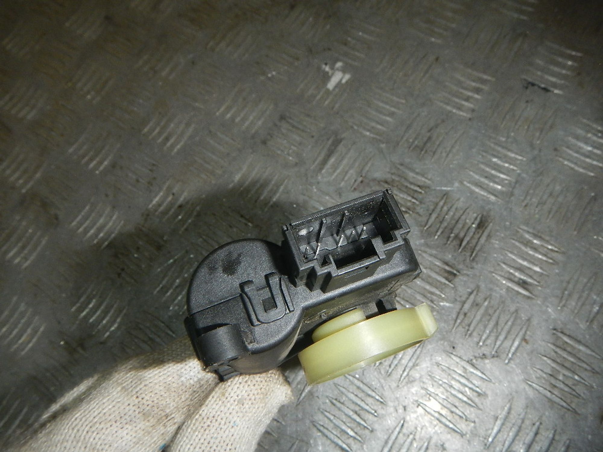https://ycs.partsauto.market/partsauto-images/thmbs/b135e93f2d106a11df5e4386431c5e55/37114c6234f5720a0f90d3bff81368f1/f3a25a327fb4407b5bcc6d234765e19b.jpg