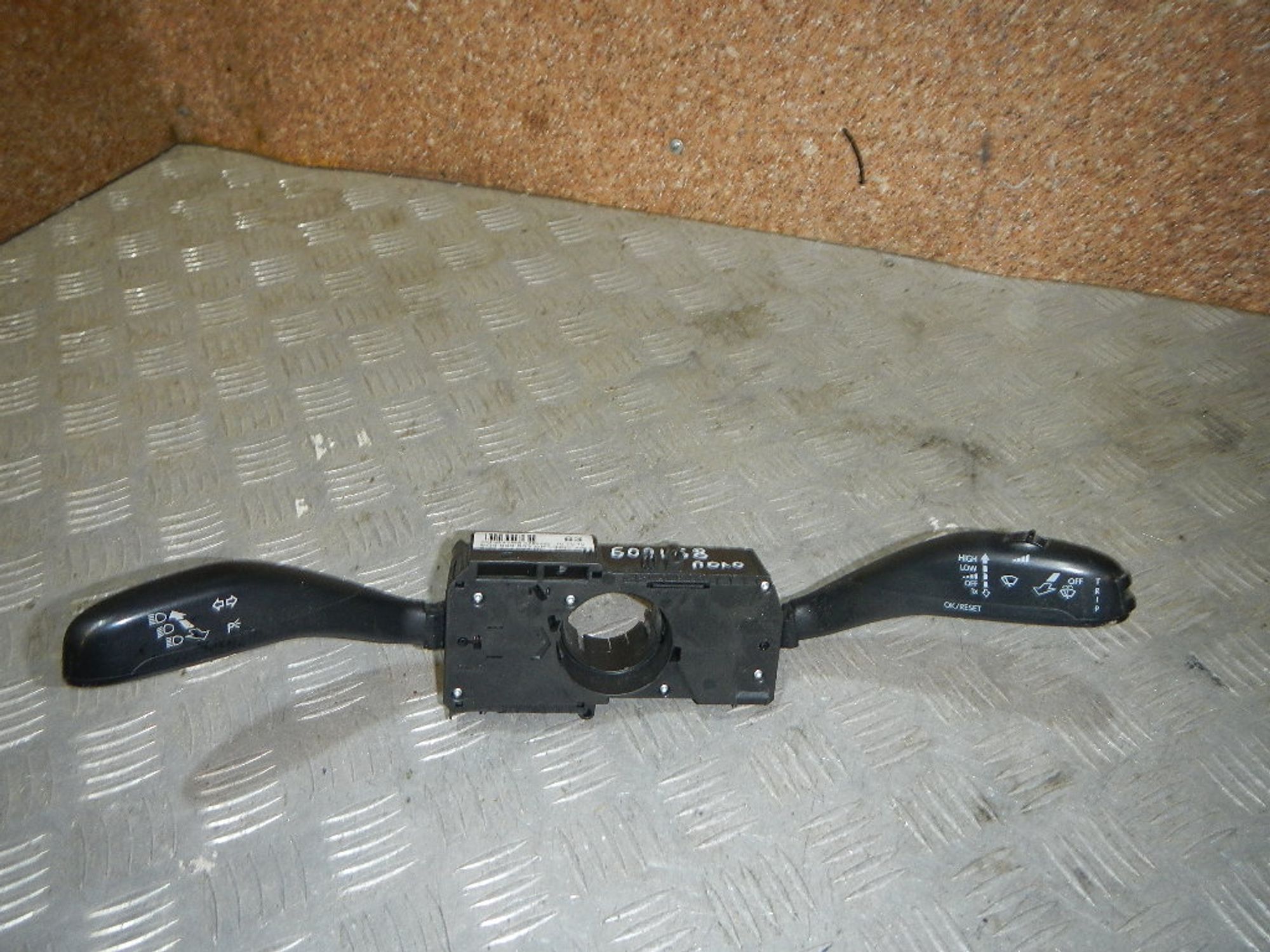 https://ycs.partsauto.market/partsauto-images/thmbs/b135e93f2d106a11df5e4386431c5e55/380ffe98f50d517f83f63ca9fd493057/574a1cbe84198069bdb0dd35700b78bd.jpg