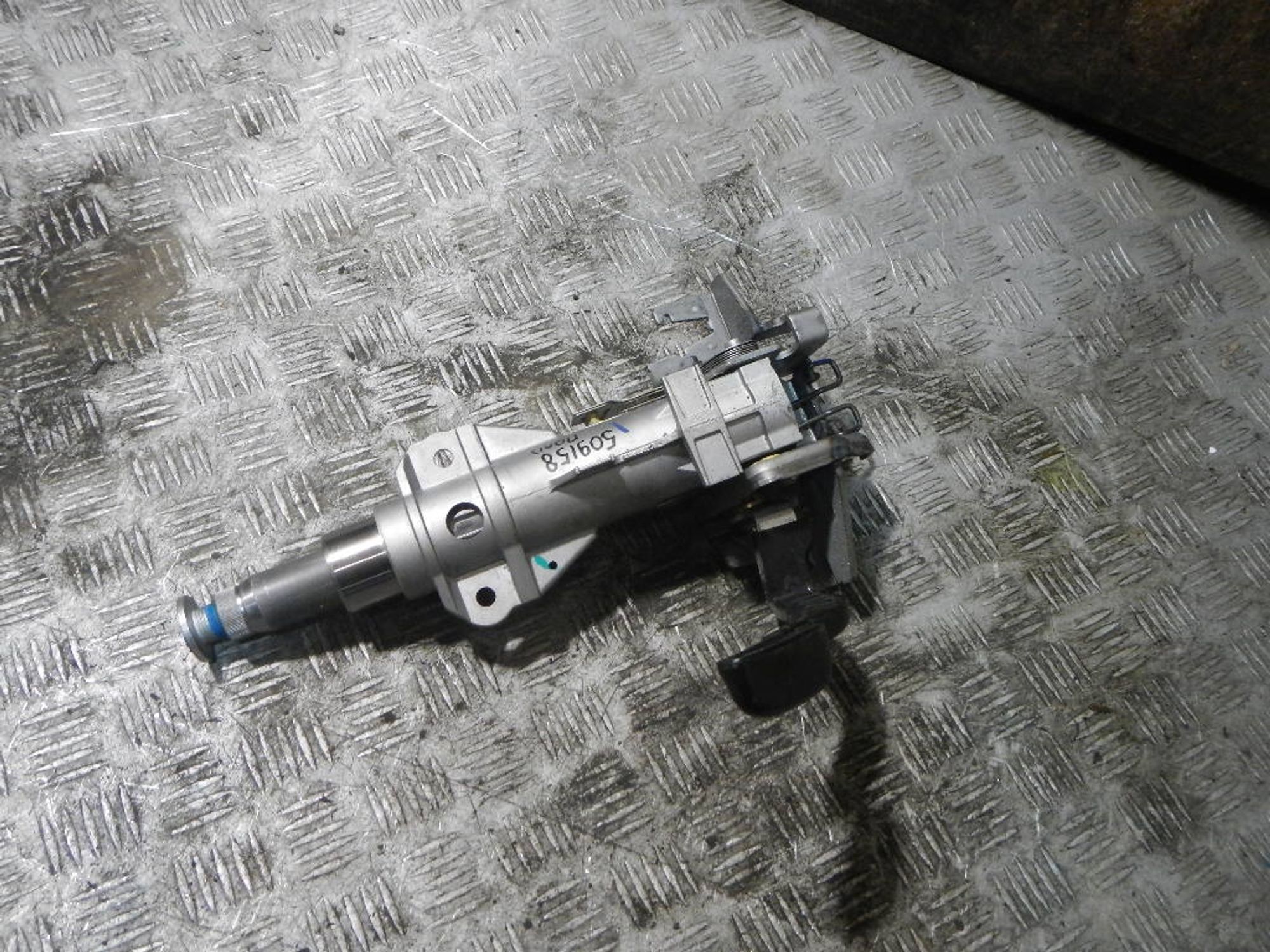 https://ycs.partsauto.market/partsauto-images/thmbs/b135e93f2d106a11df5e4386431c5e55/3f140f3bc4bd48ac2261f36c724f4b6f/22317e81f87833da6c222228d80c0320.jpg