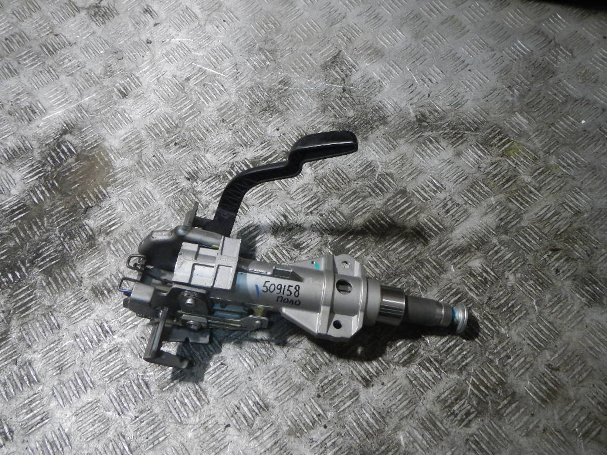 https://ycs.partsauto.market/partsauto-images/thmbs/b135e93f2d106a11df5e4386431c5e55/3f140f3bc4bd48ac2261f36c724f4b6f/40849f230d4cbdcdf81b1fac264cd8f7.jpg