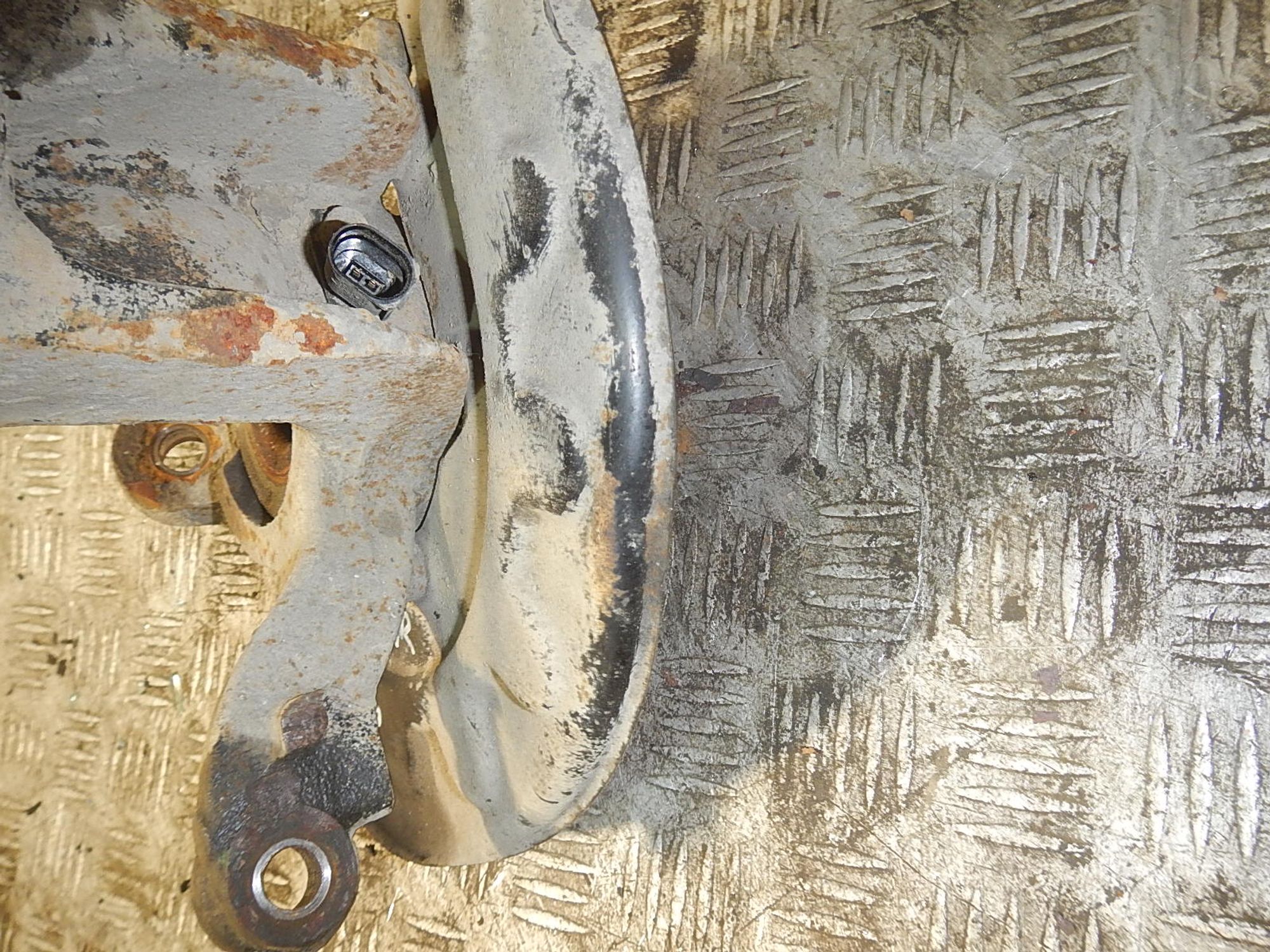 https://ycs.partsauto.market/partsauto-images/thmbs/b135e93f2d106a11df5e4386431c5e55/40352d831fc6f03ee0a5dbb4284df775/e97a4f80e148f12cf8962a7956799a15.jpg