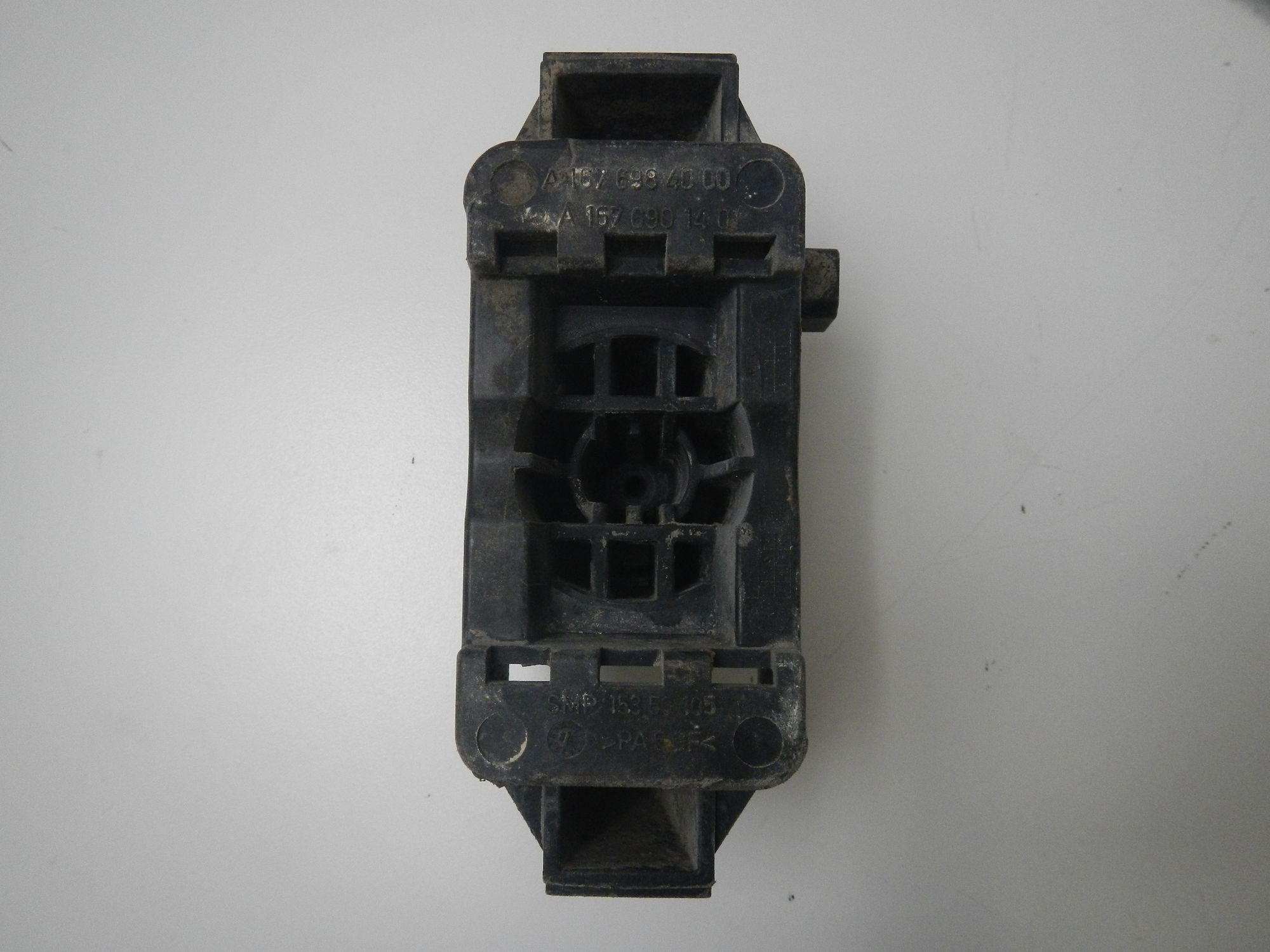 https://ycs.partsauto.market/partsauto-images/thmbs/b135e93f2d106a11df5e4386431c5e55/40dbab38e3e6afbb6c050b57b0c51c4d/76ddaeabd8923b1c244bec6bfae9ee22.jpg
