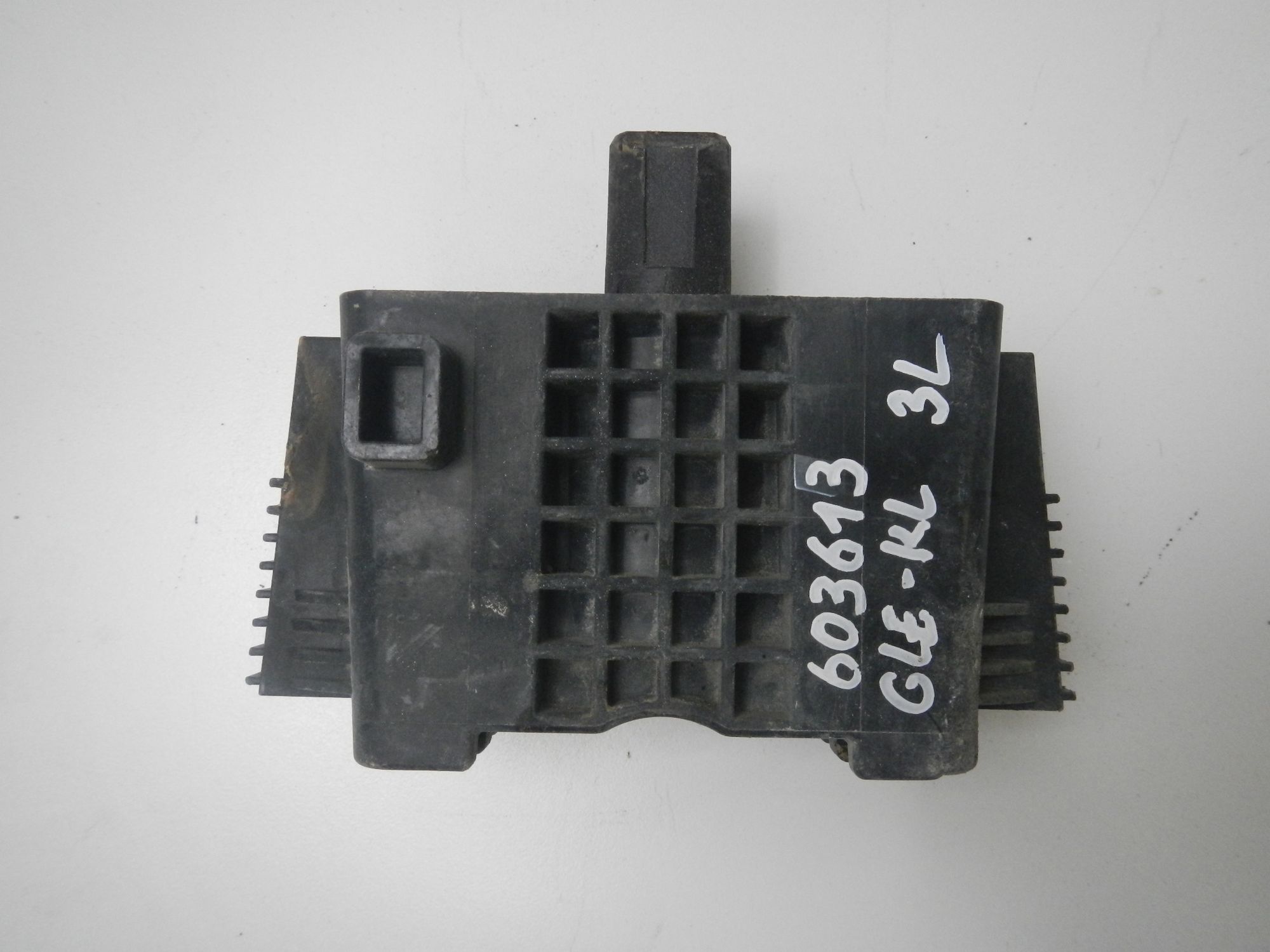 https://ycs.partsauto.market/partsauto-images/thmbs/b135e93f2d106a11df5e4386431c5e55/40dbab38e3e6afbb6c050b57b0c51c4d/83d55d721dc746aa01e83899d26eb424.jpg