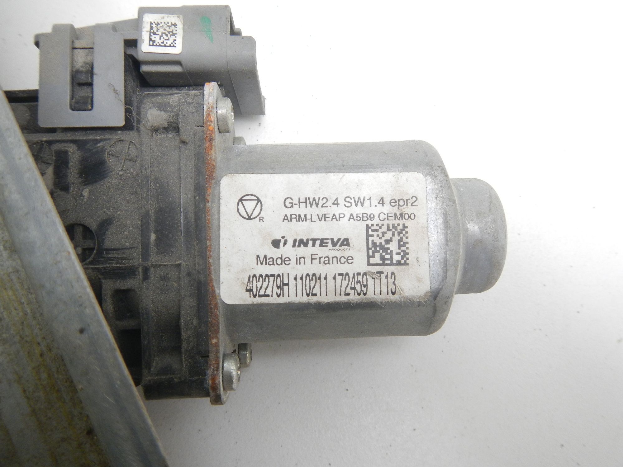 https://ycs.partsauto.market/partsauto-images/thmbs/b135e93f2d106a11df5e4386431c5e55/40ee38edfb773e694f60d738f0a3d319/8f505b96601f89e6a150c53290810d42.jpg