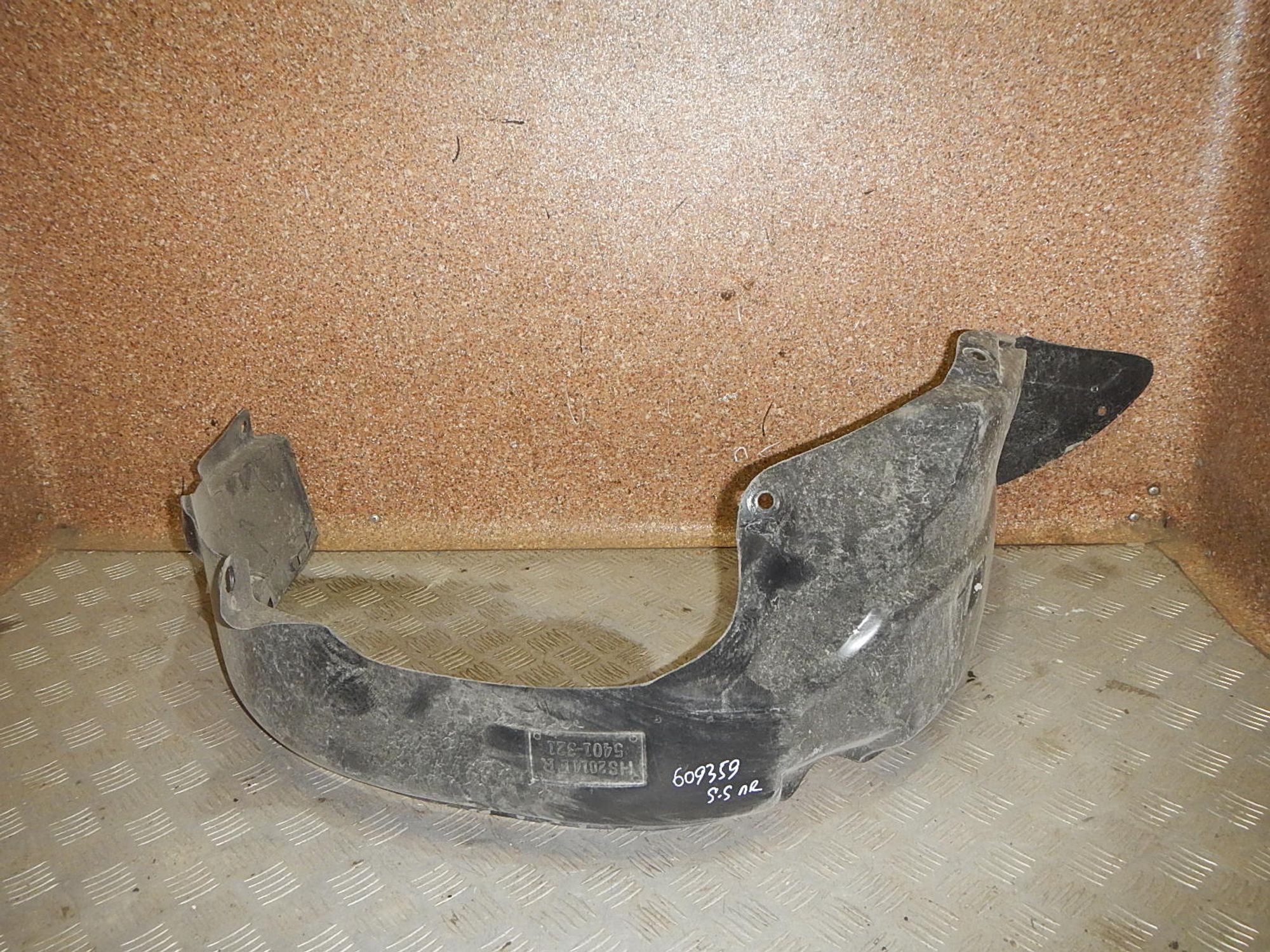https://ycs.partsauto.market/partsauto-images/thmbs/b135e93f2d106a11df5e4386431c5e55/437bea51ebf7a7973341580df2e6d7a5/73833e0ca078e9fa471646fb4f8efc2d.jpg