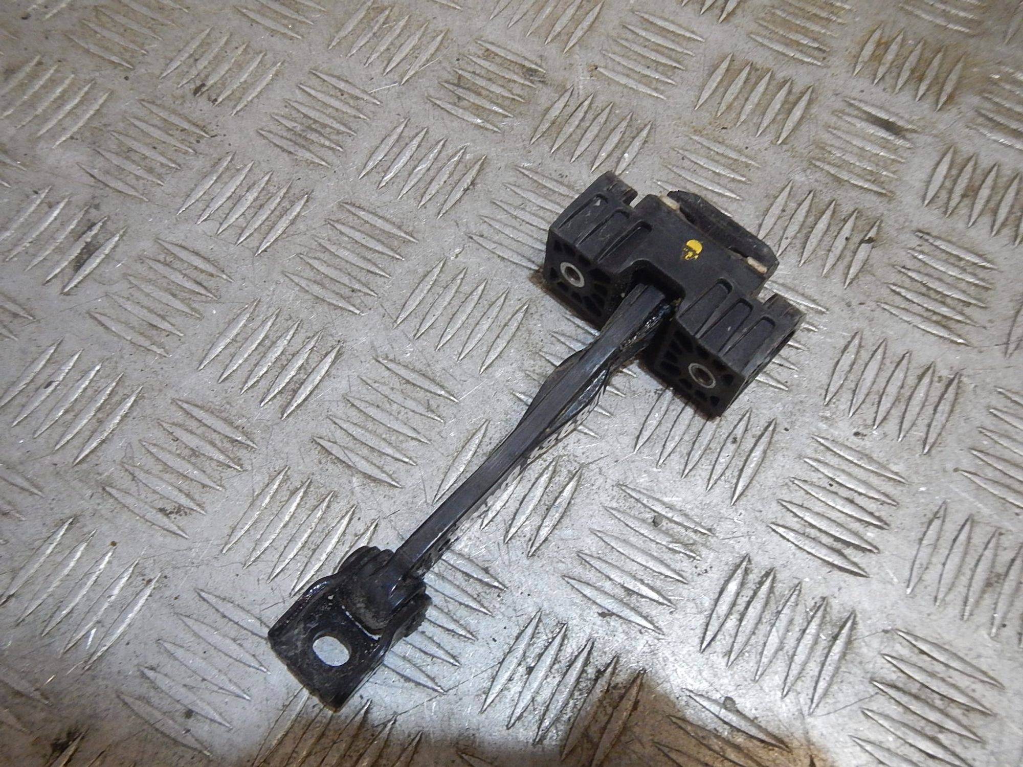 https://ycs.partsauto.market/partsauto-images/thmbs/b135e93f2d106a11df5e4386431c5e55/43cb32969feaab3ddc869ae01d609e05/7d50f71896f142d06546aff3a88edc75.jpg