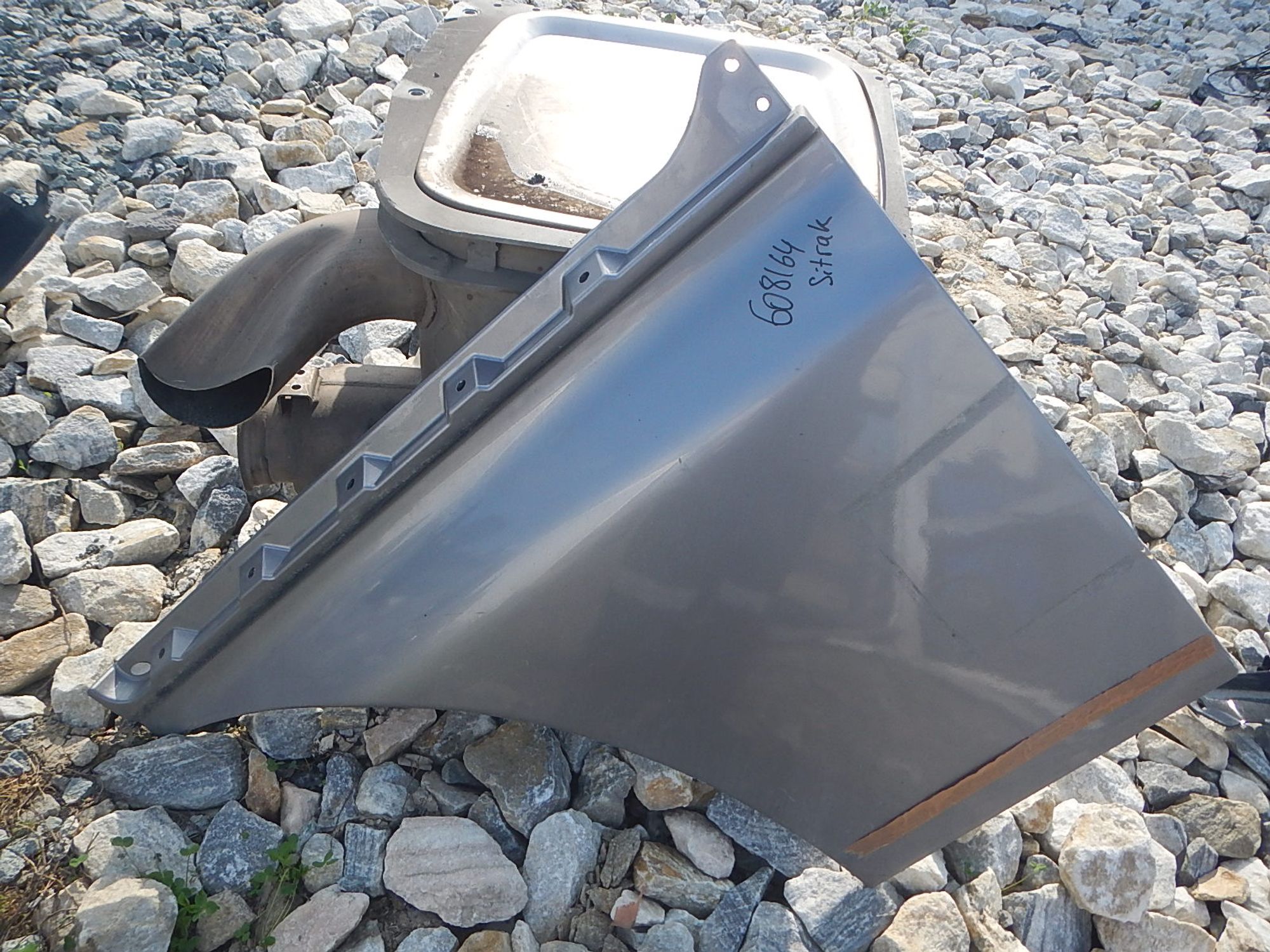 https://ycs.partsauto.market/partsauto-images/thmbs/b135e93f2d106a11df5e4386431c5e55/4672b5226e3a2e09ba1ae08ee7bd0de4/d0c6a7ddaa1912f63100acf4e9e390f1.jpg