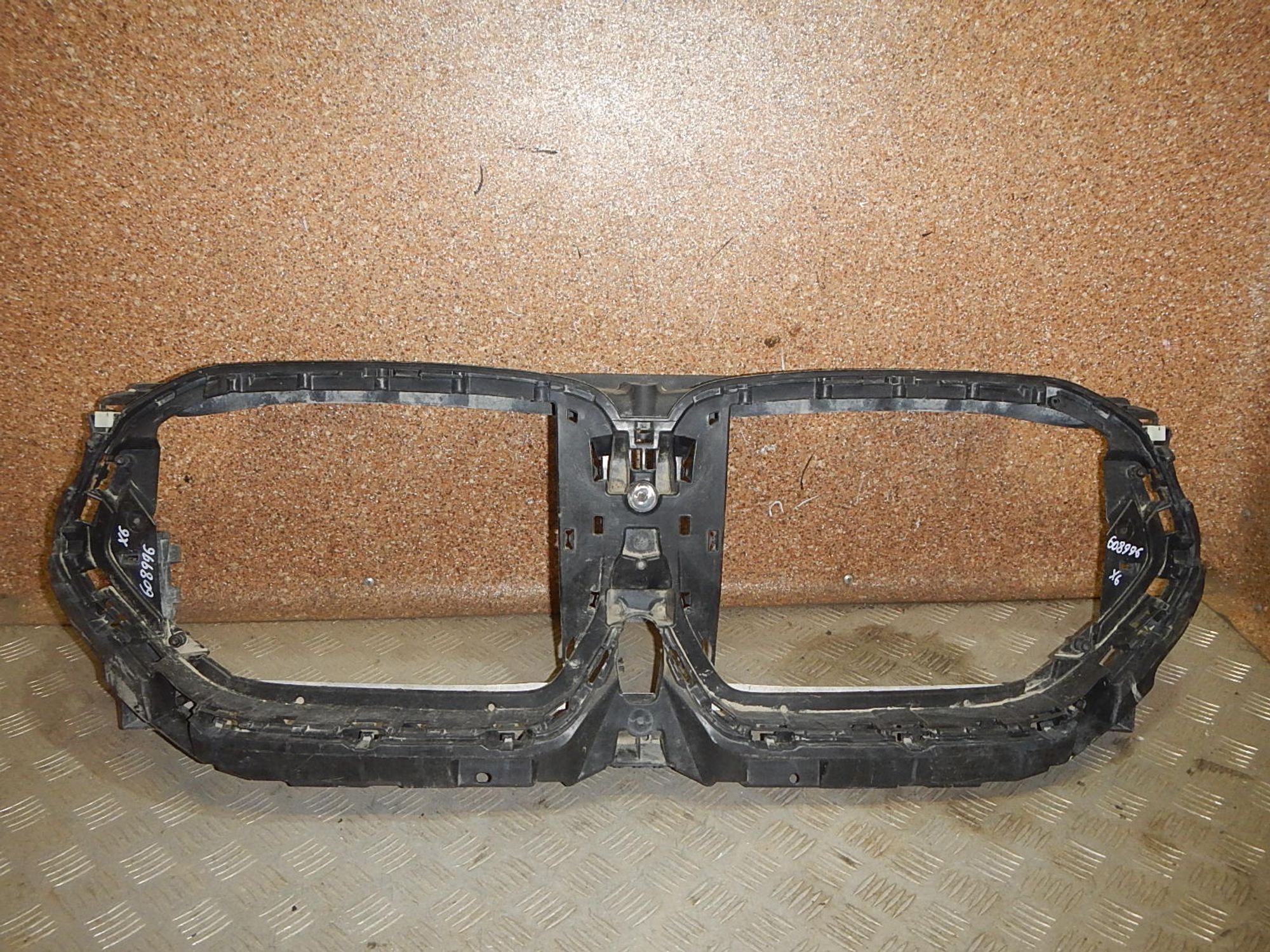 https://ycs.partsauto.market/partsauto-images/thmbs/b135e93f2d106a11df5e4386431c5e55/476964d75f445ca0d9a6e30ff4c0e7f3/06993d89ab92f689a595cefc28af4ab8.jpg