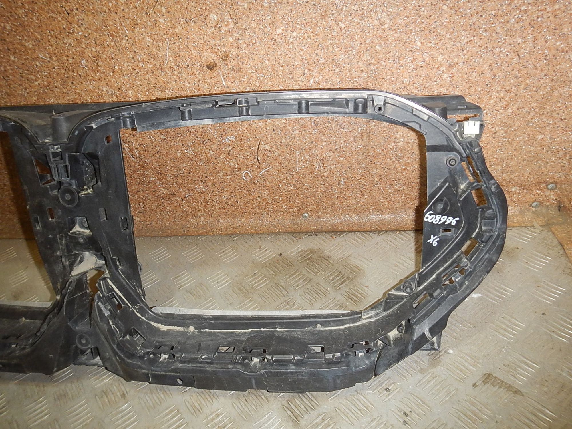 https://ycs.partsauto.market/partsauto-images/thmbs/b135e93f2d106a11df5e4386431c5e55/476964d75f445ca0d9a6e30ff4c0e7f3/17863e00a401cca269fe3fc80f06b06d.jpg