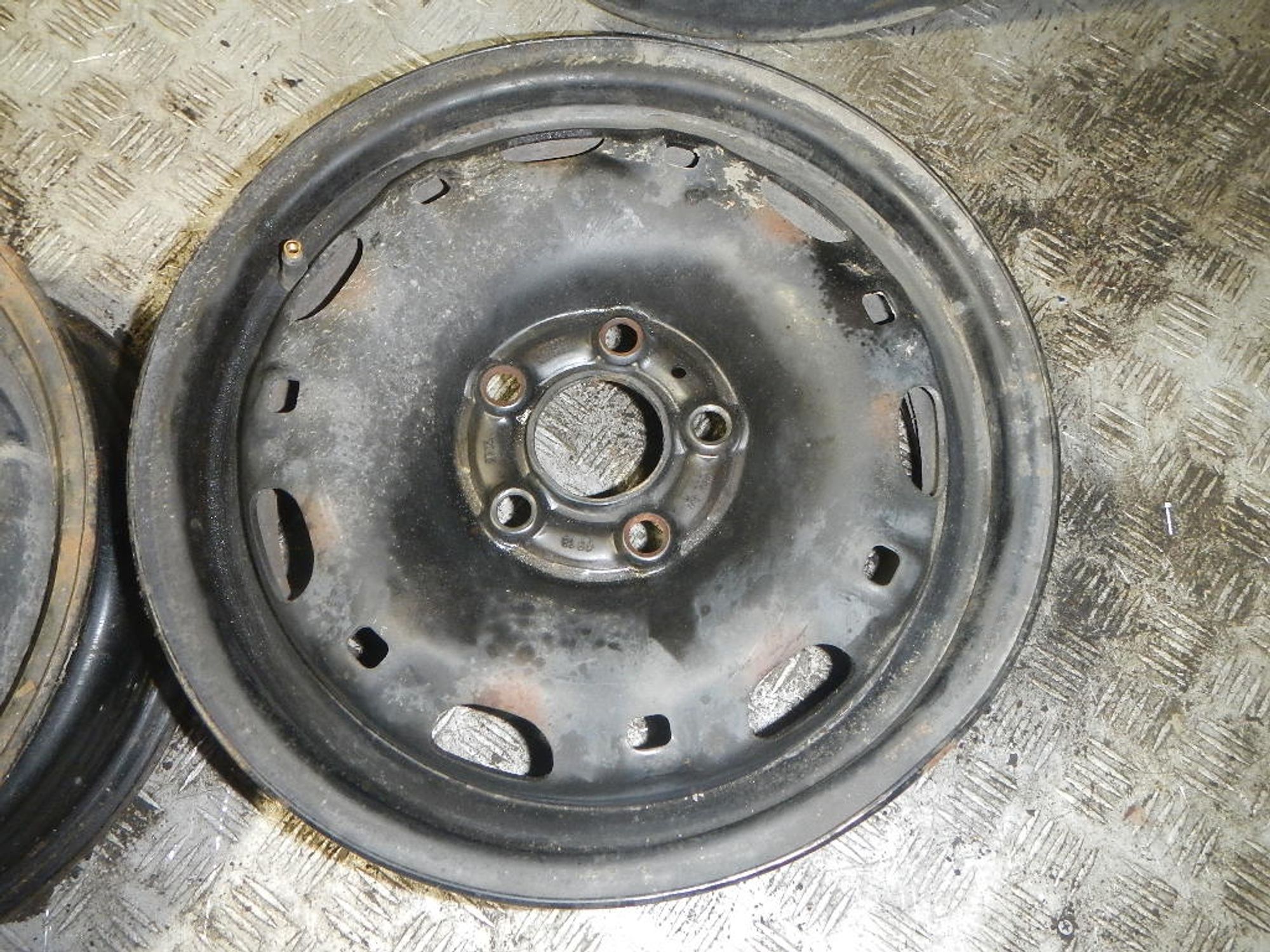 https://ycs.partsauto.market/partsauto-images/thmbs/b135e93f2d106a11df5e4386431c5e55/504c62daf469c62334e7dec1168c5265/1706d26d6a1925cb9f28a688a06f4521.jpg
