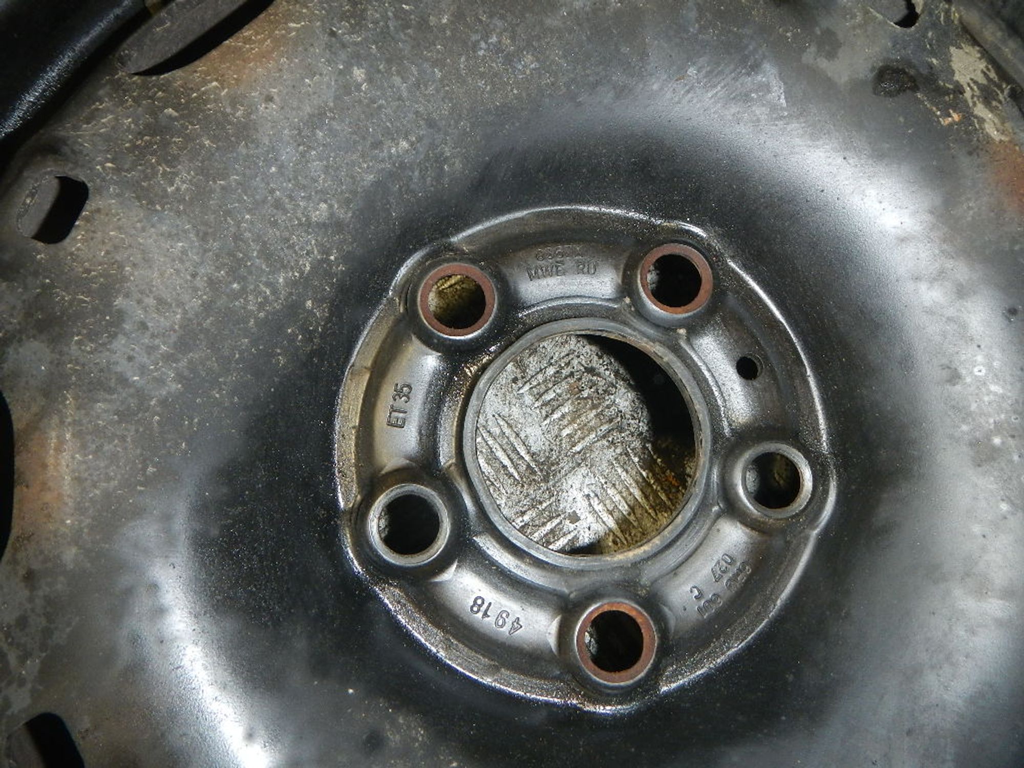 https://ycs.partsauto.market/partsauto-images/thmbs/b135e93f2d106a11df5e4386431c5e55/504c62daf469c62334e7dec1168c5265/93feb2abd152c146af07dcc16f8d2b25.jpg