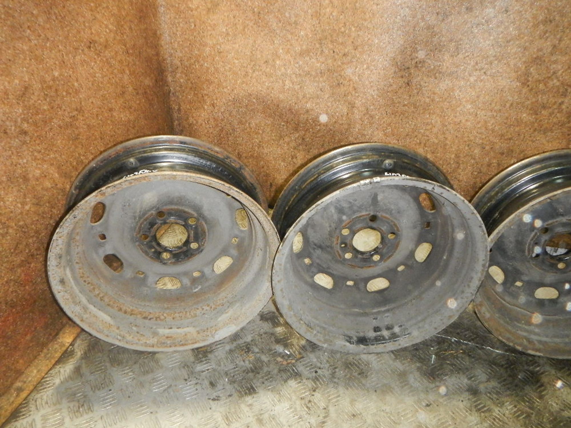 https://ycs.partsauto.market/partsauto-images/thmbs/b135e93f2d106a11df5e4386431c5e55/504c62daf469c62334e7dec1168c5265/effc225f547b6b9c5393d1154c2bfc18.jpg