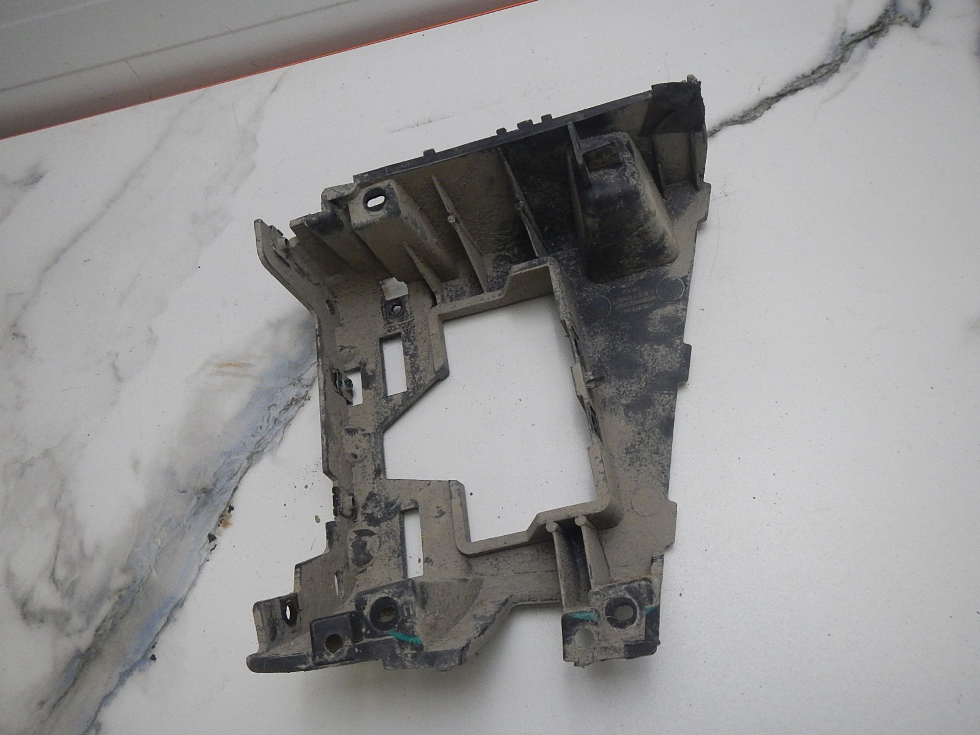 https://ycs.partsauto.market/partsauto-images/thmbs/b135e93f2d106a11df5e4386431c5e55/563a88fe71be7fd828b58ad75f8557c4/ada8ad8200bfa84b1eeef2e77fd9e633.jpg