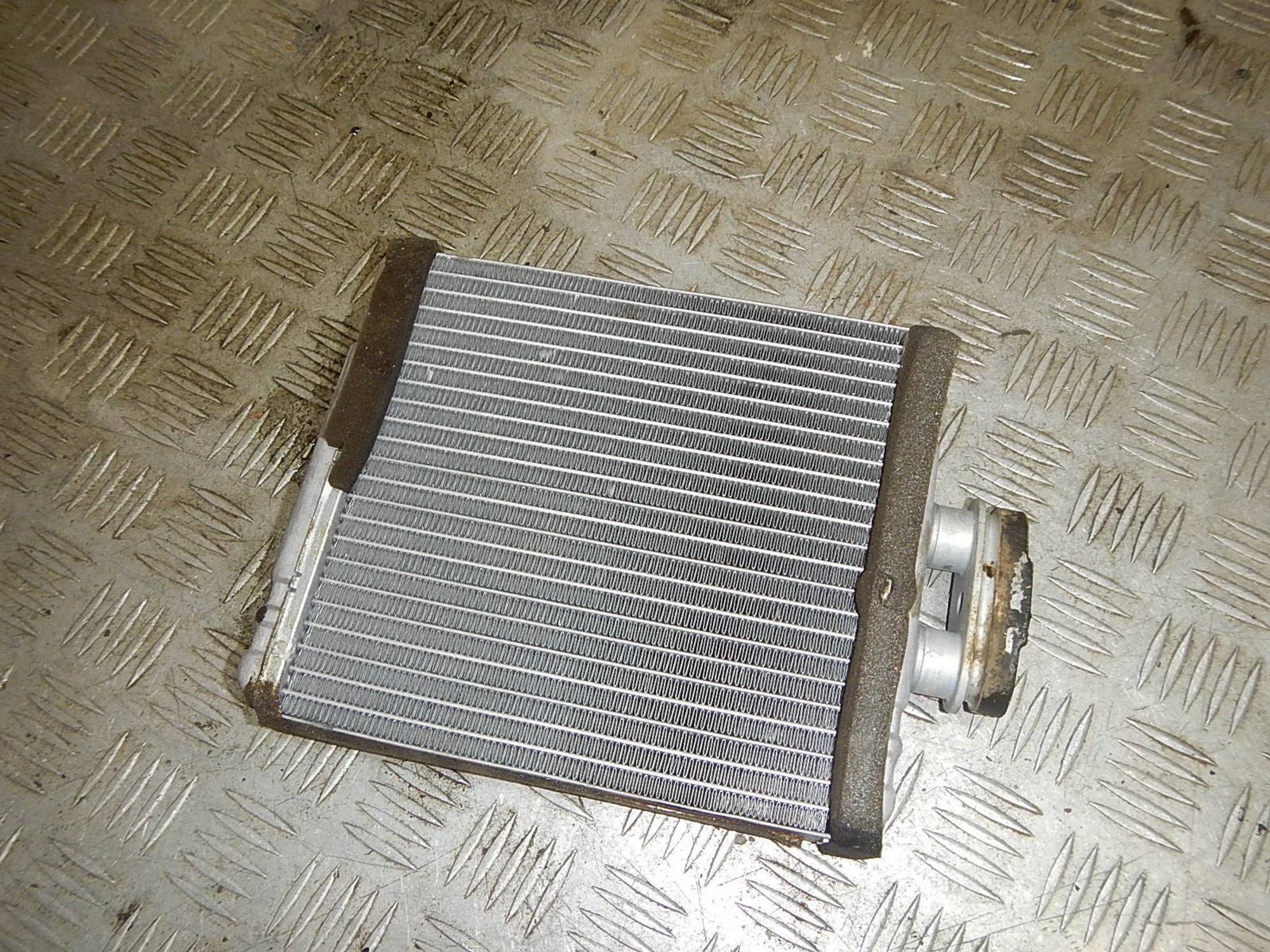https://ycs.partsauto.market/partsauto-images/thmbs/b135e93f2d106a11df5e4386431c5e55/56cbdcca7bb5bafedc94dadeb5dddd7b/c29550dec717f785c5ff277f911423cf.jpg