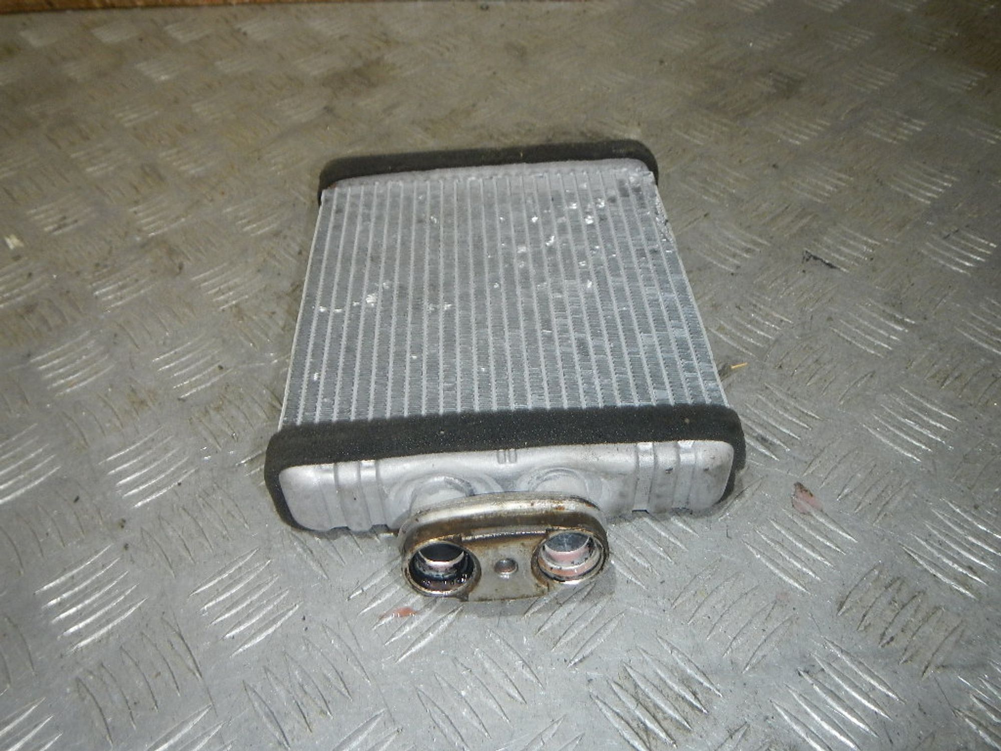 https://ycs.partsauto.market/partsauto-images/thmbs/b135e93f2d106a11df5e4386431c5e55/57067e5d252d56f28d15cc4d5d61f399/5e8f905e2b9e77b1855962a2d101e741.jpg