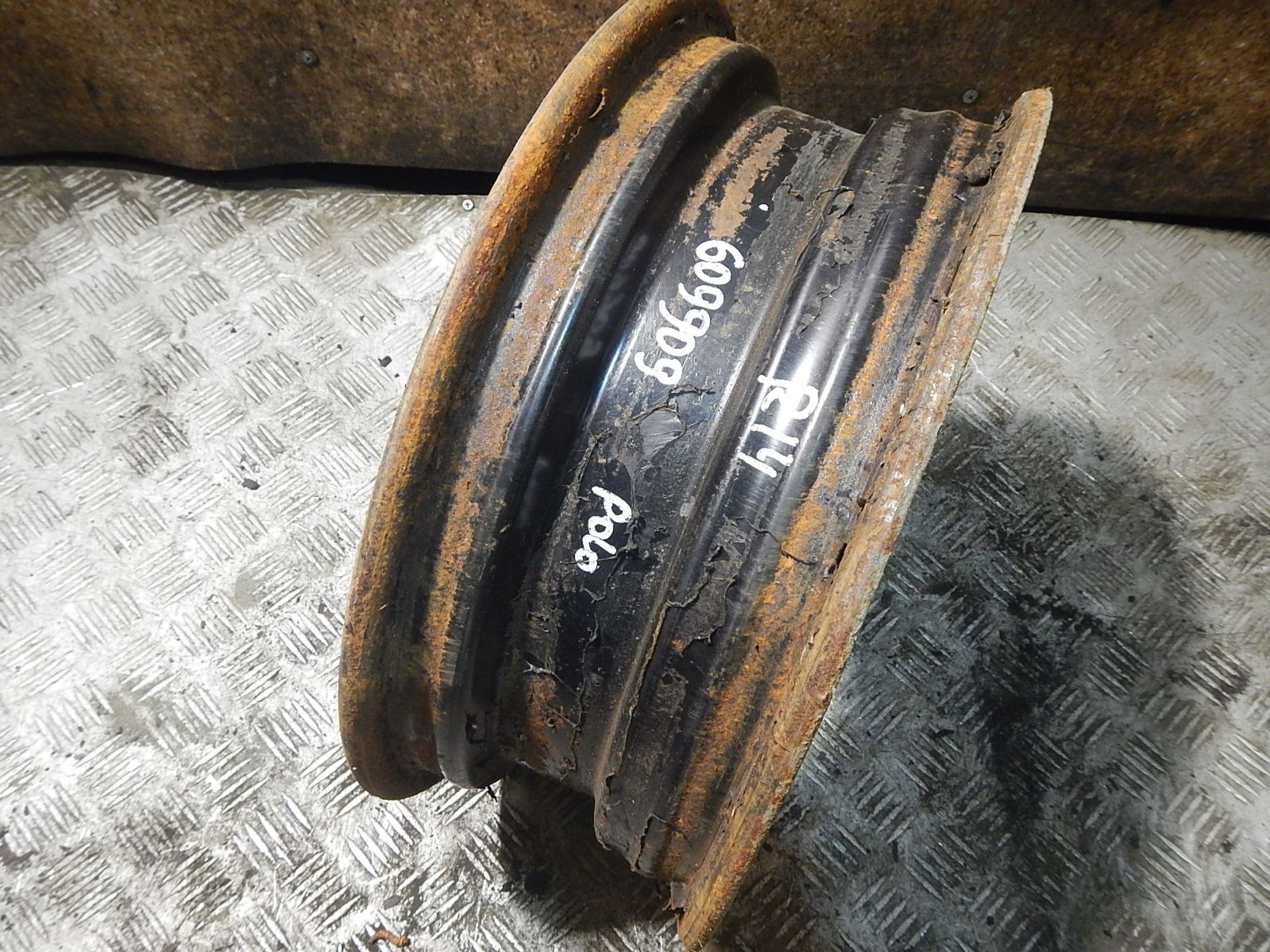 https://ycs.partsauto.market/partsauto-images/thmbs/b135e93f2d106a11df5e4386431c5e55/616b87ab4b5ddd475c6078a81e067f8b/4a4519b27610620cf4999eea7b23583e.jpg
