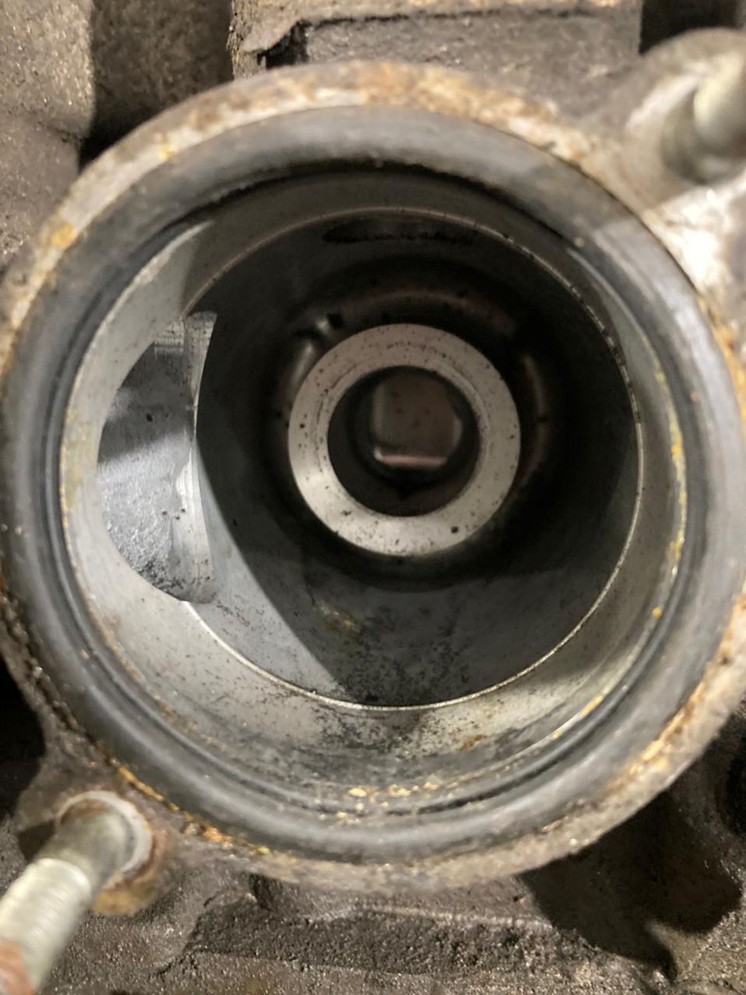 https://ycs.partsauto.market/partsauto-images/thmbs/b135e93f2d106a11df5e4386431c5e55/62f00c17300fe13d99d92d2aa5be13c8/81814f5ec3045f86d7f487774456e599.jpg