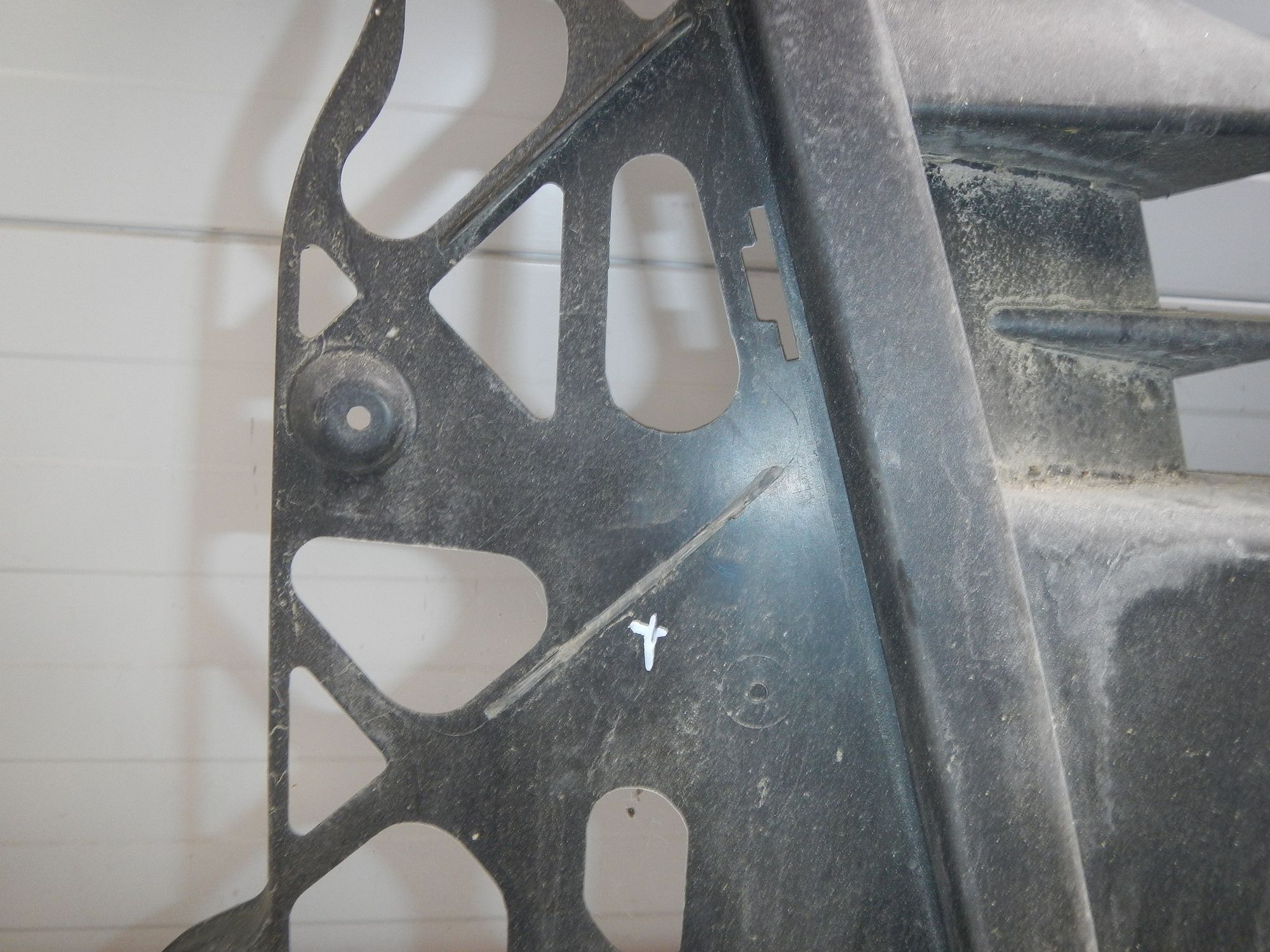 https://ycs.partsauto.market/partsauto-images/thmbs/b135e93f2d106a11df5e4386431c5e55/63691100f2b28021e534a09bd75949b5/da9e0d5c468bcd9626af5fb172475043.jpg