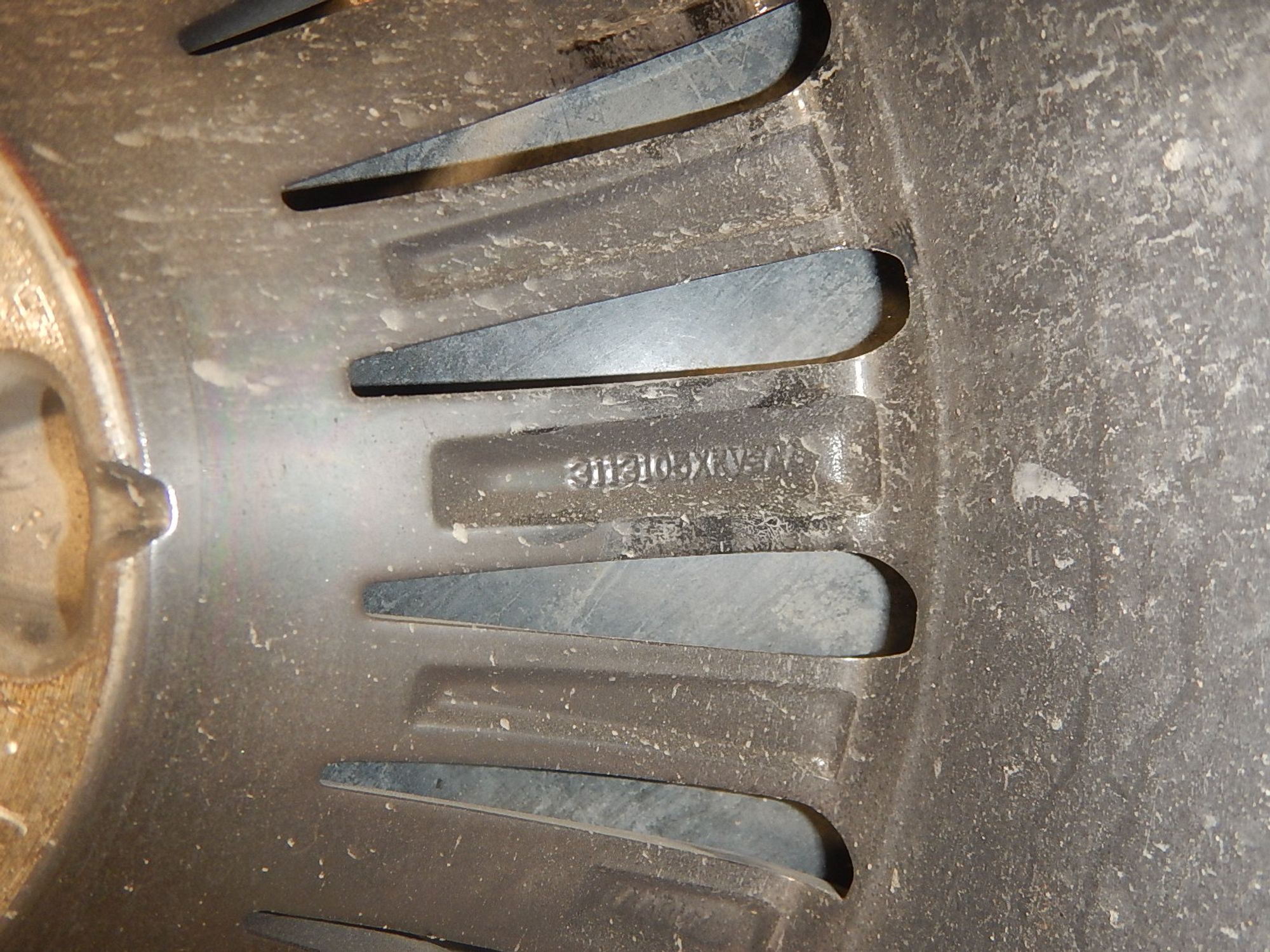 https://ycs.partsauto.market/partsauto-images/thmbs/b135e93f2d106a11df5e4386431c5e55/65fe805fed03f3ce286695a2b51c37a3/ffc0e3e0c791c3f28f88e16503718435.jpg