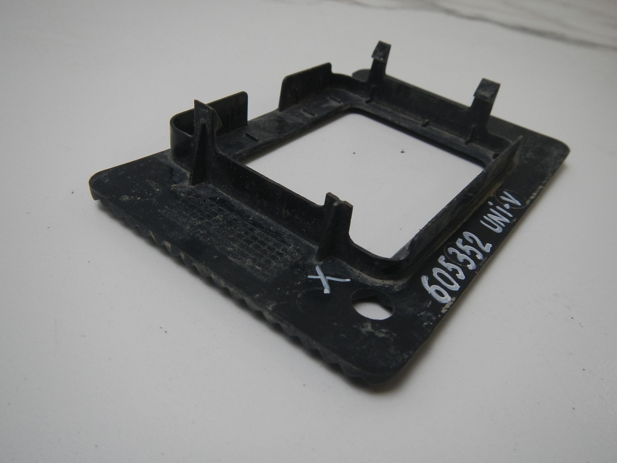 https://ycs.partsauto.market/partsauto-images/thmbs/b135e93f2d106a11df5e4386431c5e55/670d3435c00e851ba29c6faa1391e17b/f57e2dcac8573ab595eaf5214426ad62.jpg