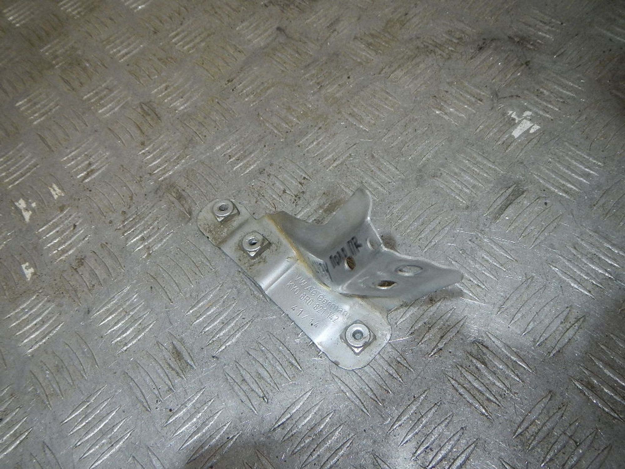 https://ycs.partsauto.market/partsauto-images/thmbs/b135e93f2d106a11df5e4386431c5e55/68beb2ce7bffdfb1eb71ef478cbfc662/4ea32a64942dfb7c592c01ab528a1a04.jpg