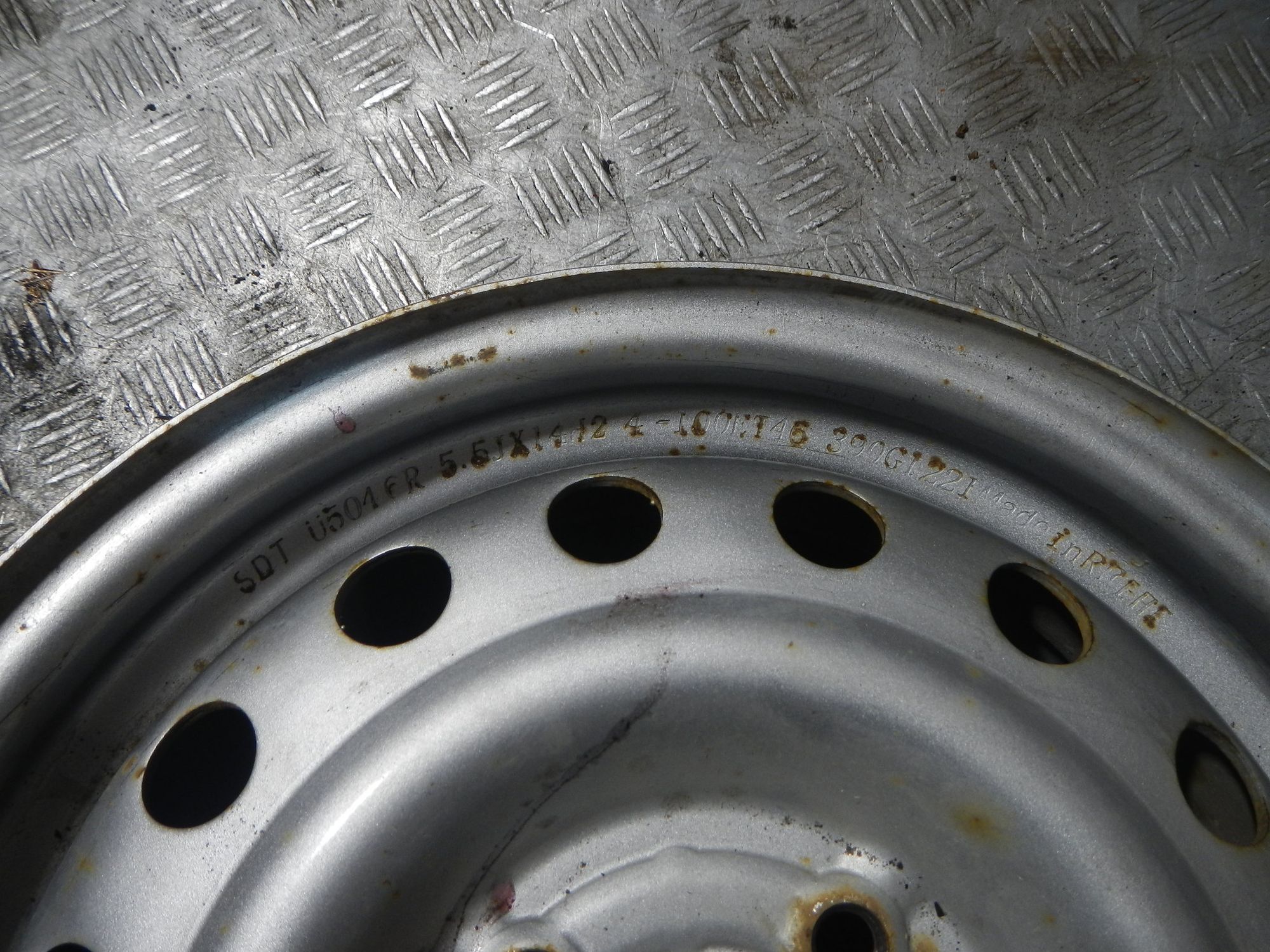 https://ycs.partsauto.market/partsauto-images/thmbs/b135e93f2d106a11df5e4386431c5e55/6b73eabd8645beb9424a994abdbebb71/3272e9b7f99cf0bff34d222e07d69a64.jpg