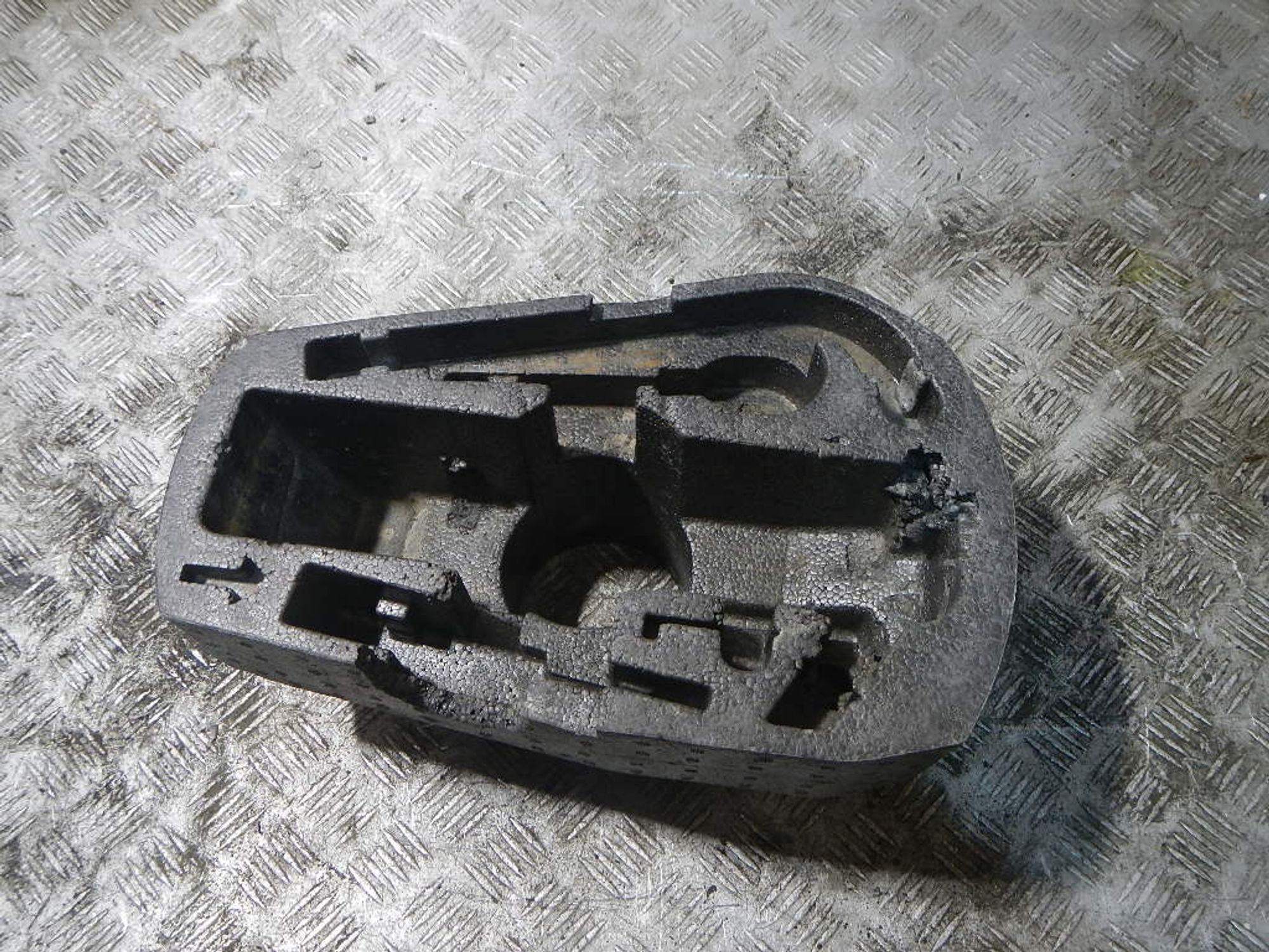 https://ycs.partsauto.market/partsauto-images/thmbs/b135e93f2d106a11df5e4386431c5e55/6b823e9aa23ee43eebc44b5768a21b35/8bf940261c49fddfd22f7a52b2788fbf.jpg