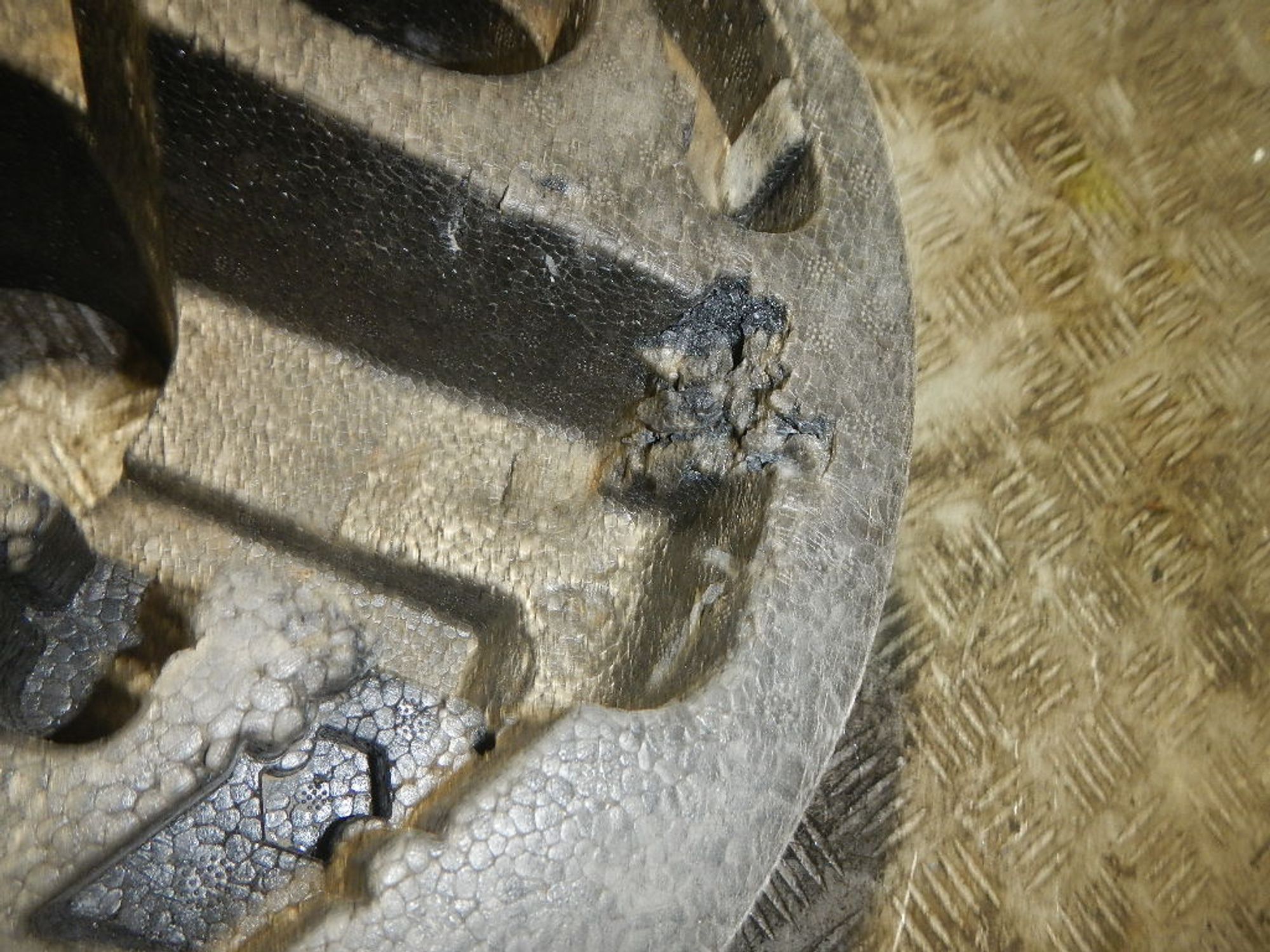 https://ycs.partsauto.market/partsauto-images/thmbs/b135e93f2d106a11df5e4386431c5e55/6b823e9aa23ee43eebc44b5768a21b35/bd067246c90dfba6b45b7067e52d2db0.jpg