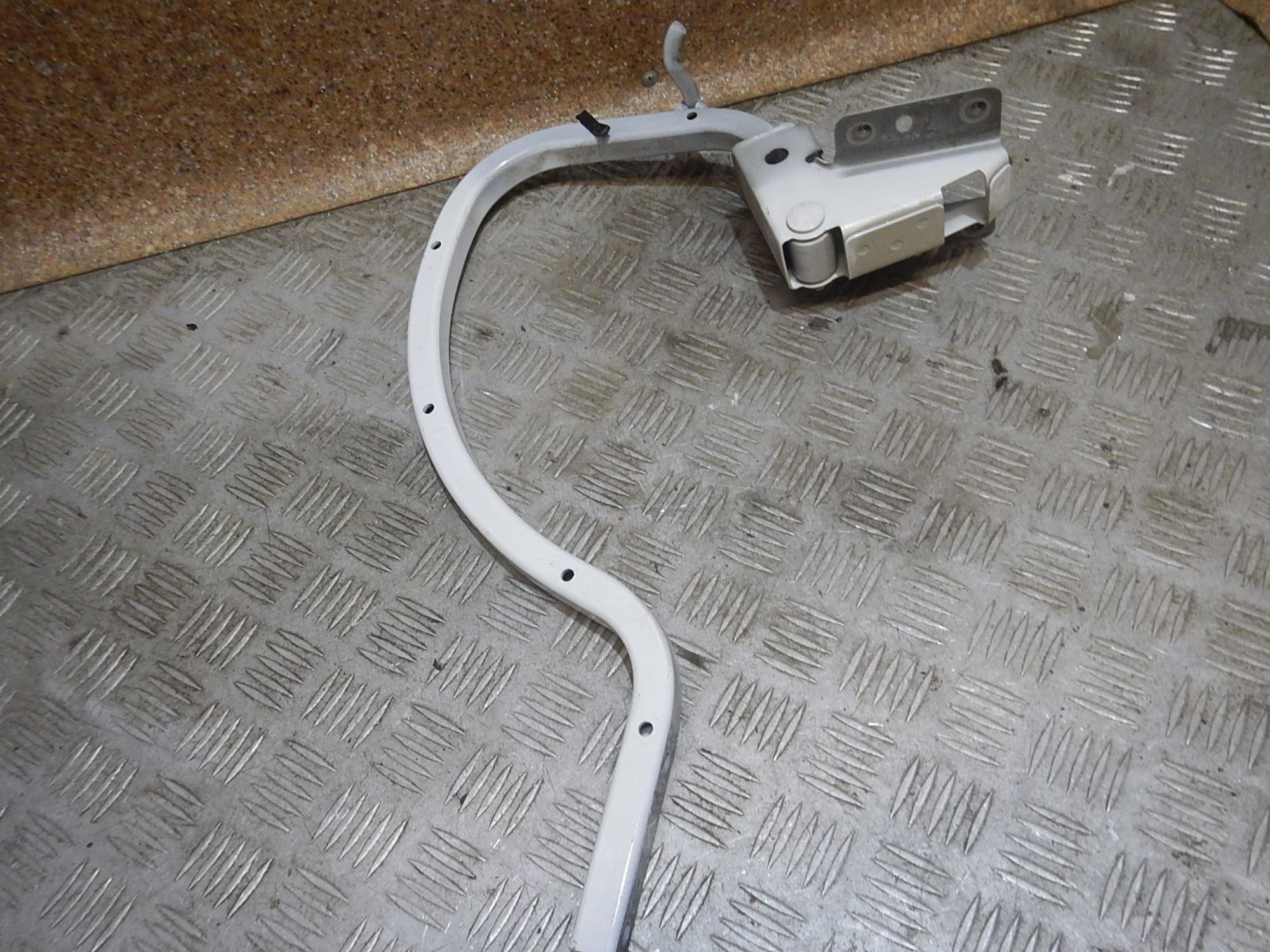 https://ycs.partsauto.market/partsauto-images/thmbs/b135e93f2d106a11df5e4386431c5e55/6da9cf35998c7b52546c26c326dc7652/064117856de4561d353948c01cccd709.jpg