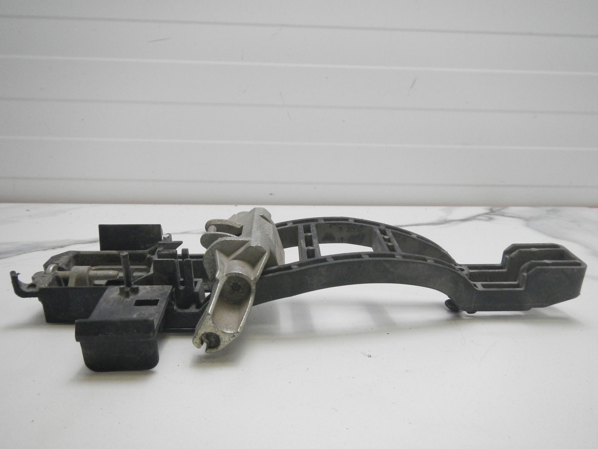 https://ycs.partsauto.market/partsauto-images/thmbs/b135e93f2d106a11df5e4386431c5e55/71e6f005a1b305ff0844c377a5d1a00b/e7edbcc35fd891f781aa26d0bba505b7.jpg