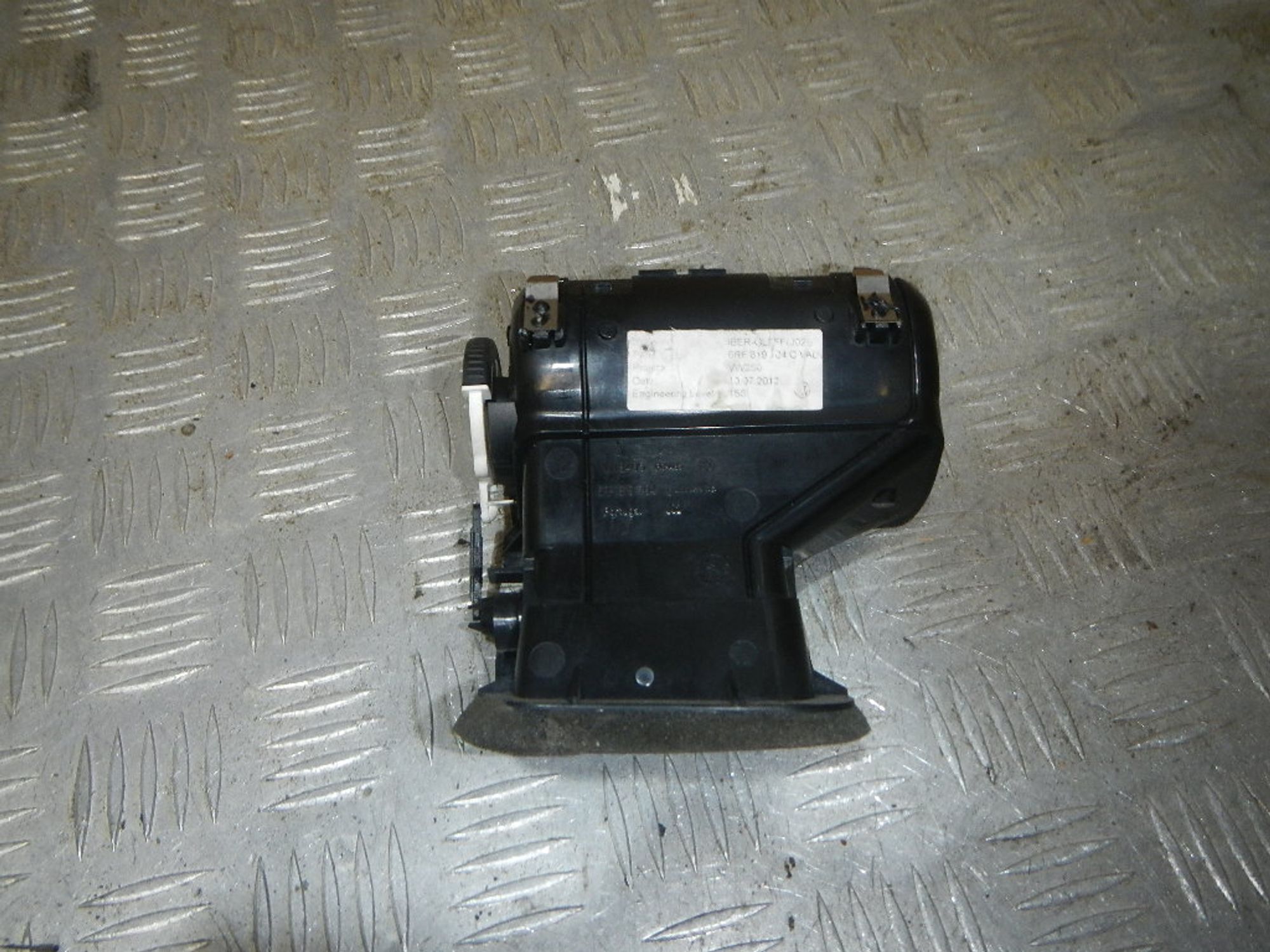 https://ycs.partsauto.market/partsauto-images/thmbs/b135e93f2d106a11df5e4386431c5e55/760257515b9d8c4e3911a2d289665d1b/22c433464595816df36e7ea7259606fd.jpg