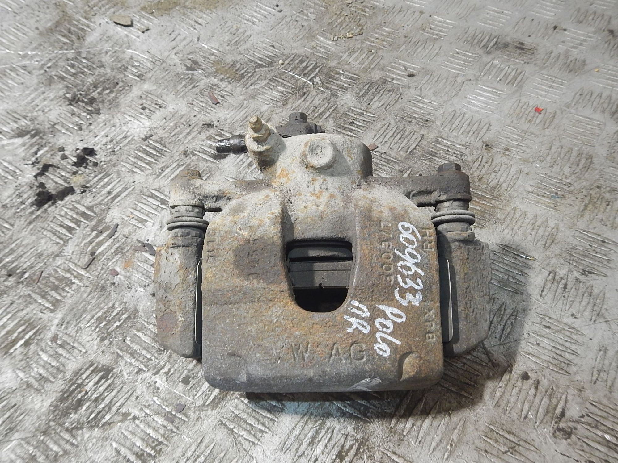 https://ycs.partsauto.market/partsauto-images/thmbs/b135e93f2d106a11df5e4386431c5e55/797cef7ccb508641626c7d7b6a8fb9ed/6f5248246b55b8b6d0c33220a27e8565.jpg