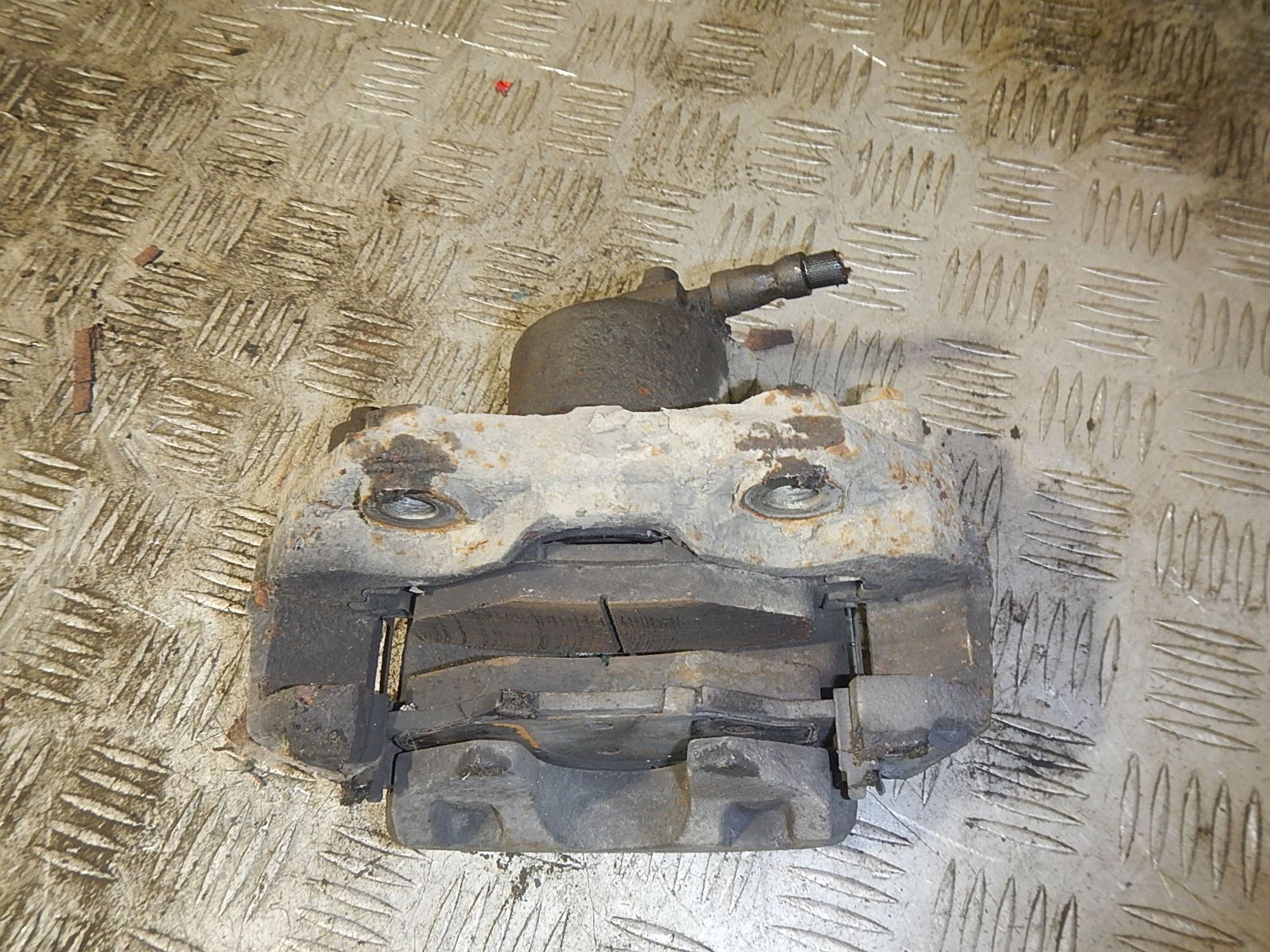 https://ycs.partsauto.market/partsauto-images/thmbs/b135e93f2d106a11df5e4386431c5e55/797cef7ccb508641626c7d7b6a8fb9ed/d1f73d4c9f026921d80b4cdd6e7df85e.jpg