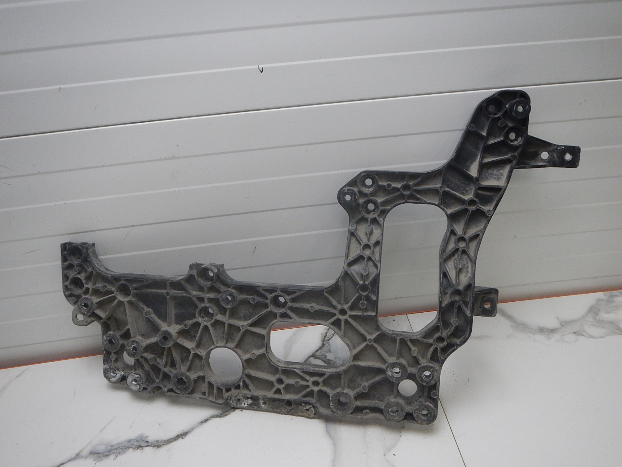 https://ycs.partsauto.market/partsauto-images/thmbs/b135e93f2d106a11df5e4386431c5e55/7d3c60adeb1eb04d6bc5b4de1aa4ac19/978bc9e02c5aeda4615eb5ac7344b658.jpg