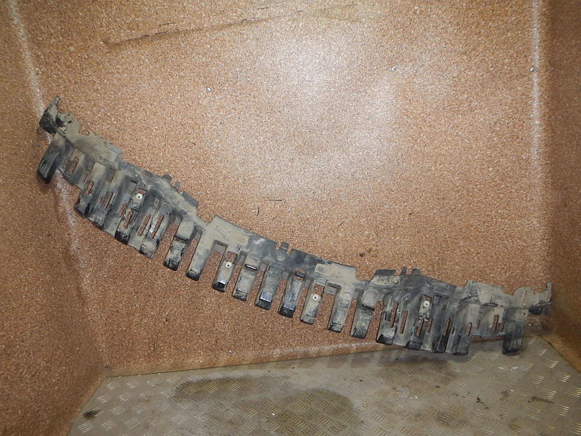 https://ycs.partsauto.market/partsauto-images/thmbs/b135e93f2d106a11df5e4386431c5e55/8176b45d2d30b2cddf14907a70d97a0a/715f5100d671c720a0a1f3cc8a06eb4b.jpg