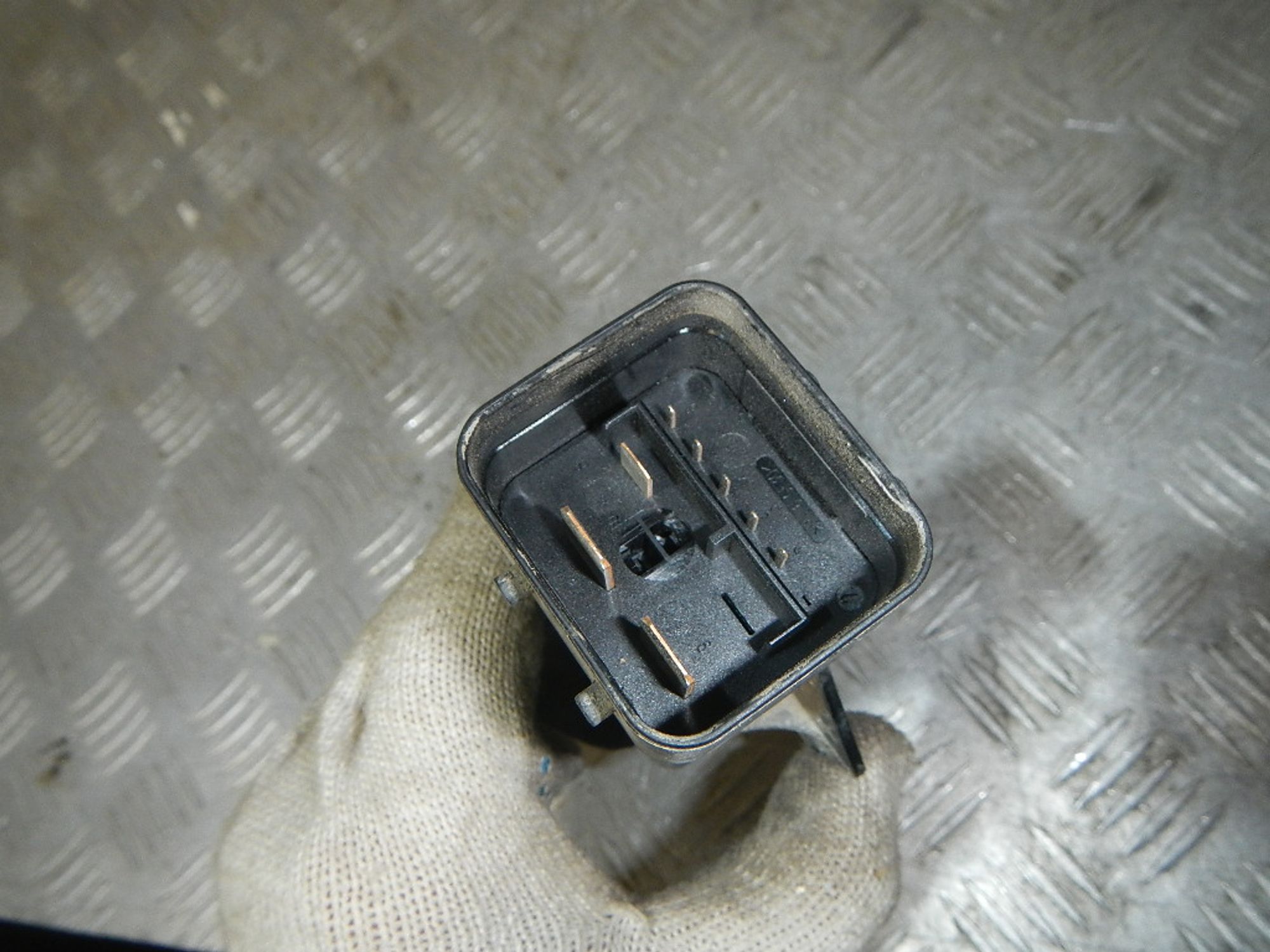 https://ycs.partsauto.market/partsauto-images/thmbs/b135e93f2d106a11df5e4386431c5e55/864eee2b9d5a640de512dbffae73965e/25c2e62a52515fb83edd5834a314e5ea.jpg