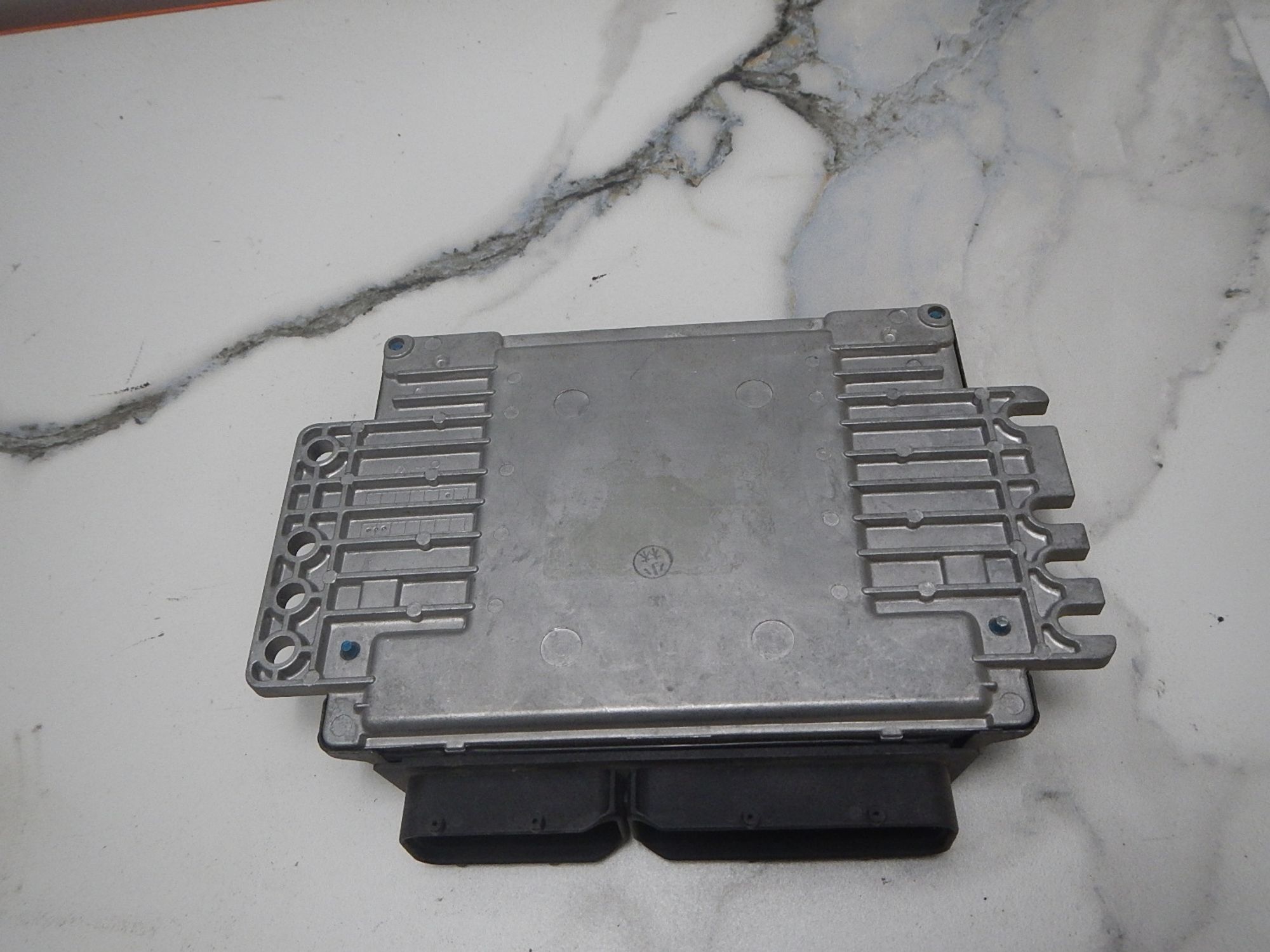 https://ycs.partsauto.market/partsauto-images/thmbs/b135e93f2d106a11df5e4386431c5e55/87e2e3edb8500715a6cc5e649c652d1e/03683830060e1008bd8c01fdf1ff09be.jpg