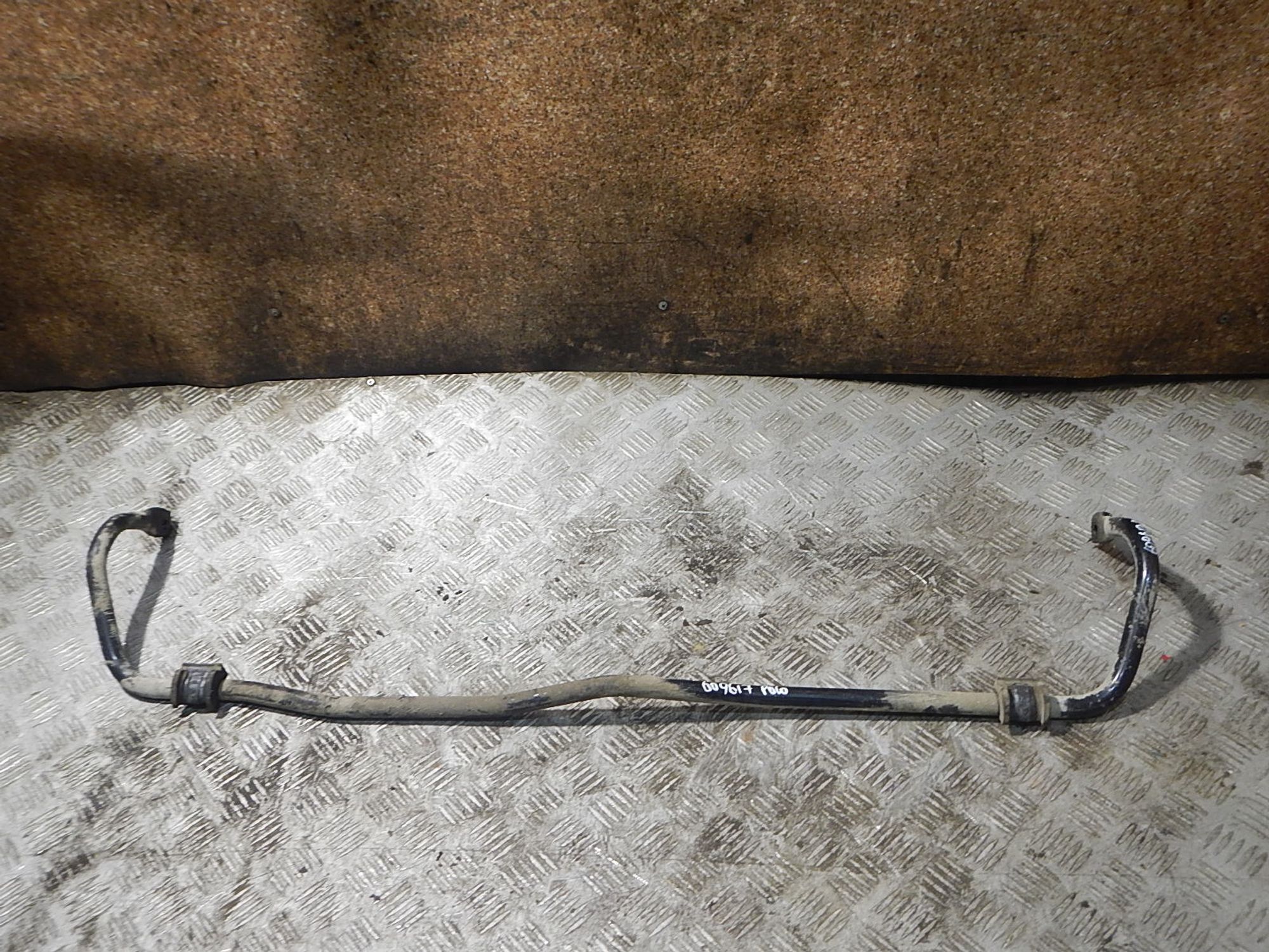 https://ycs.partsauto.market/partsauto-images/thmbs/b135e93f2d106a11df5e4386431c5e55/88fa5d8aab2e1480bfbb4189eee3a12d/fd42c8b13a8b2177b48fba3c00a6c550.jpg