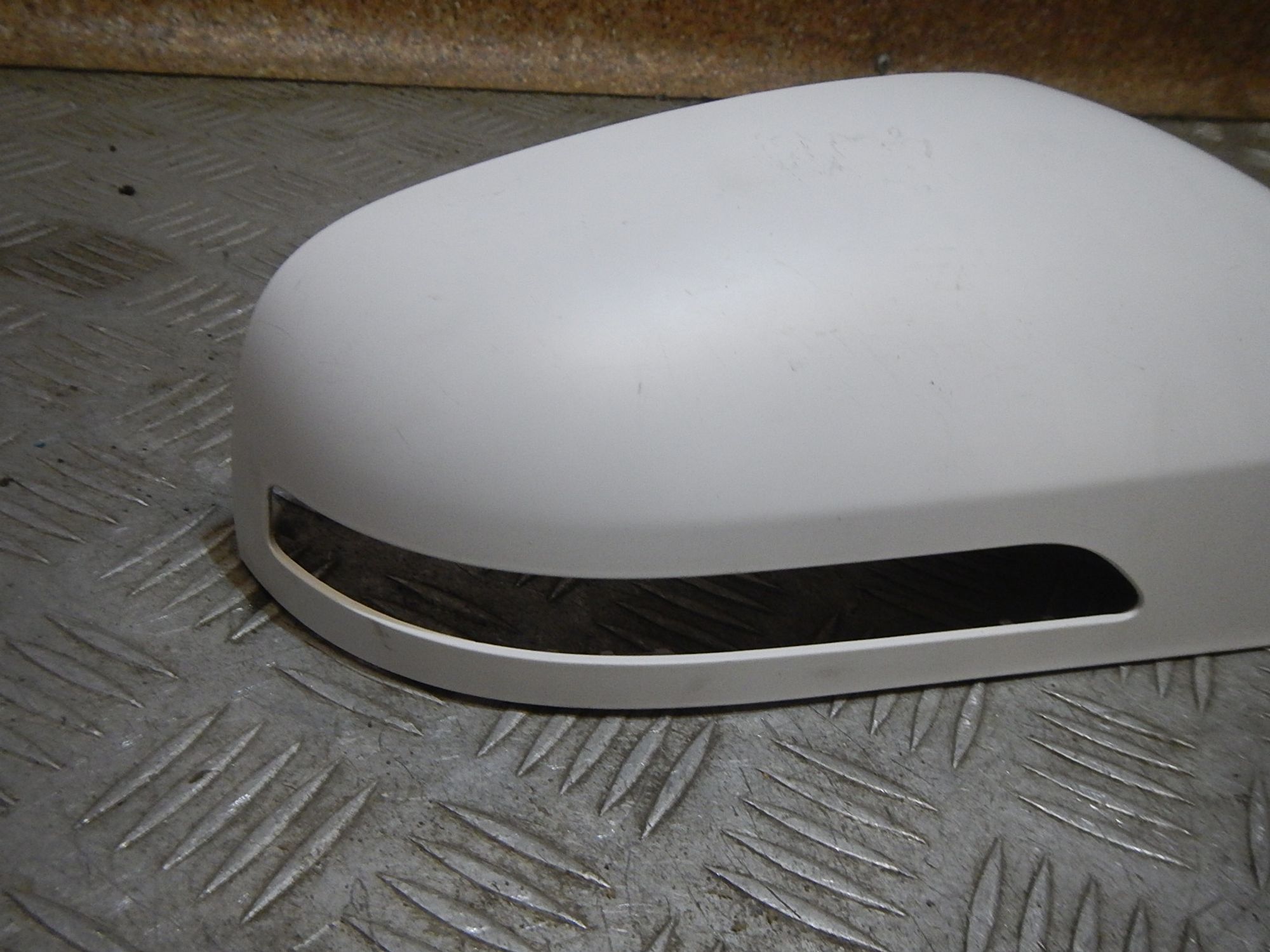 https://ycs.partsauto.market/partsauto-images/thmbs/b135e93f2d106a11df5e4386431c5e55/895b7d19fb59382253ed1eef6d7f26d3/773dee2ee32ee8e7d7394c7b2e501178.jpg