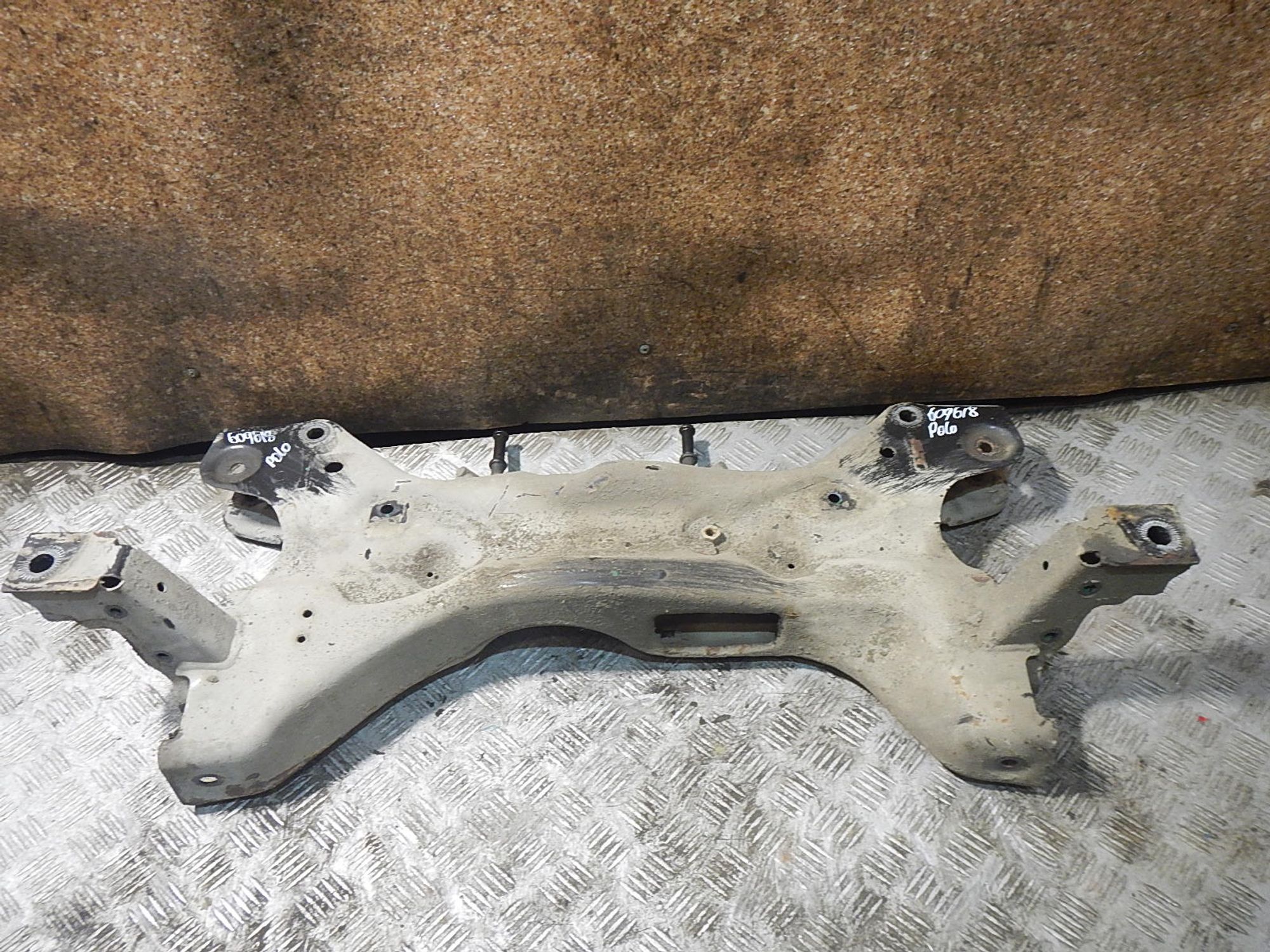 https://ycs.partsauto.market/partsauto-images/thmbs/b135e93f2d106a11df5e4386431c5e55/8adb9605bc5851bd7c4839d998b4b01f/b6c7a98f58c9fdc1135c35da49c7ab53.jpg