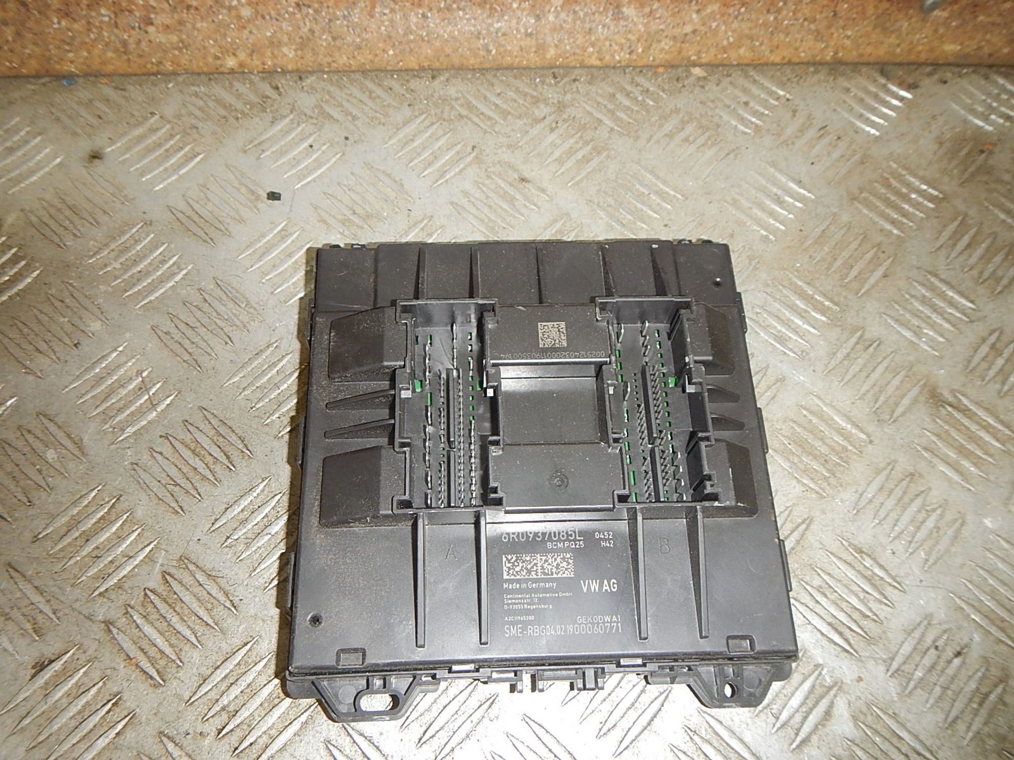 https://ycs.partsauto.market/partsauto-images/thmbs/b135e93f2d106a11df5e4386431c5e55/910300a74fa666d93f88c4f8f7ed0ade/25680d4d1ce98c6061fb877ebb1b65f2.jpg