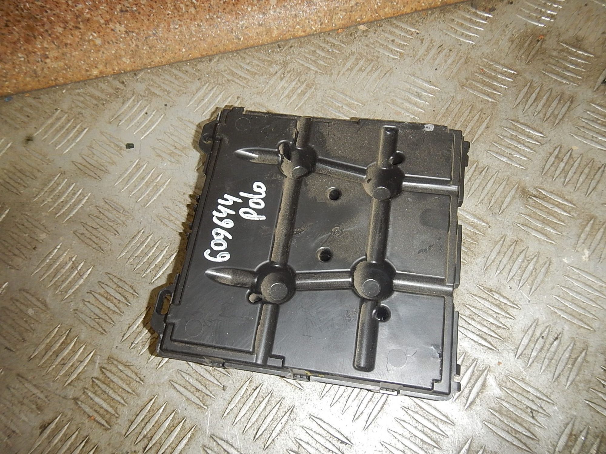 https://ycs.partsauto.market/partsauto-images/thmbs/b135e93f2d106a11df5e4386431c5e55/910300a74fa666d93f88c4f8f7ed0ade/762ee032362829ba9ce9bcd4a138e208.jpg
