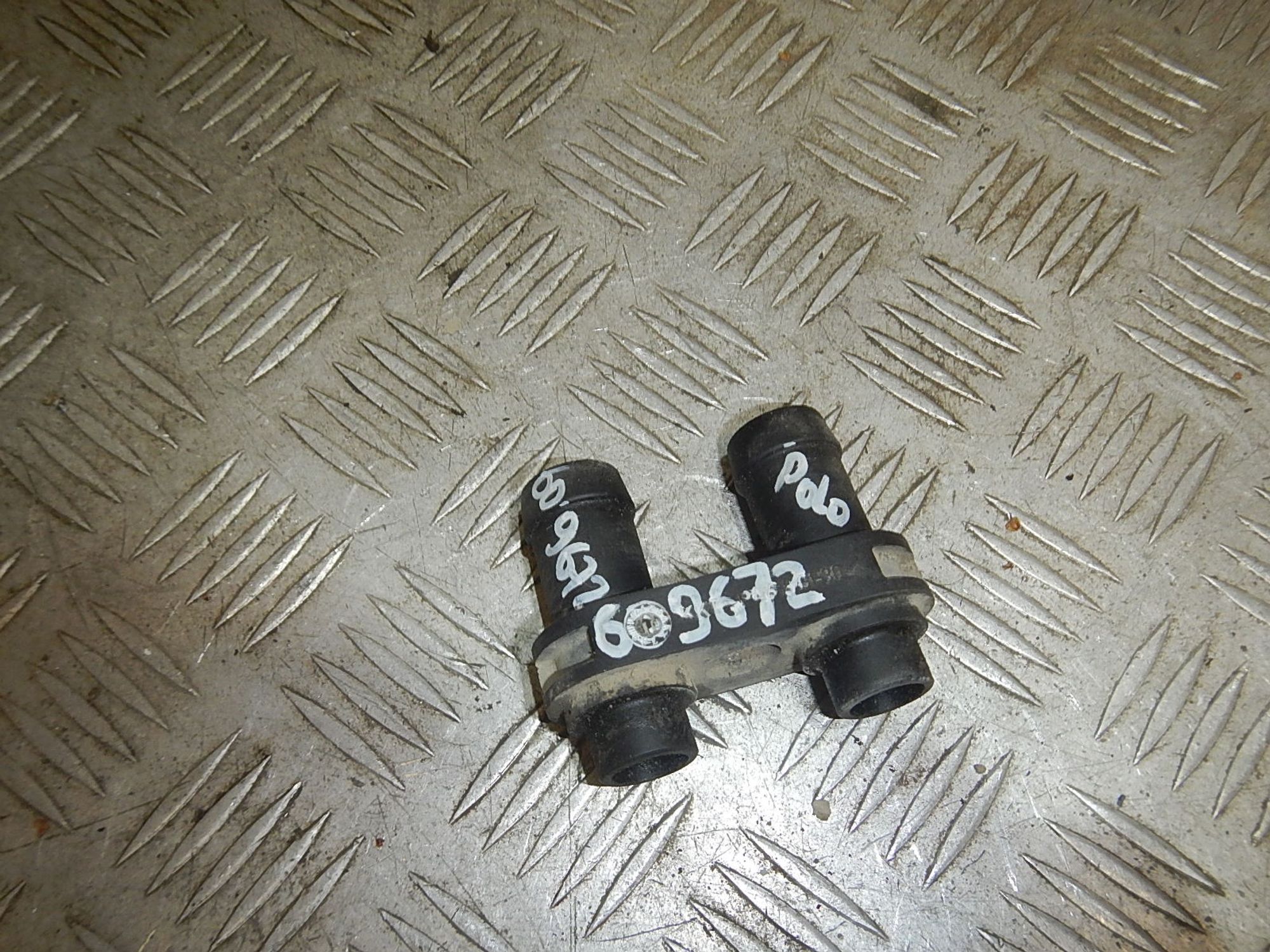 https://ycs.partsauto.market/partsauto-images/thmbs/b135e93f2d106a11df5e4386431c5e55/91fc14052e9f2bcb731b79802a0dce05/70f001a35e11c4129e7a67f492da1aa1.jpg