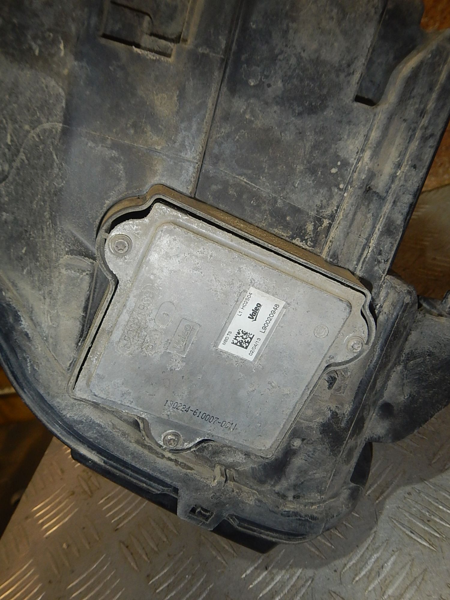 https://ycs.partsauto.market/partsauto-images/thmbs/b135e93f2d106a11df5e4386431c5e55/9613cb1e1313290545f78d631716dbcf/df2a6eefe91a25fc2e0672044f1dd6bf.jpg