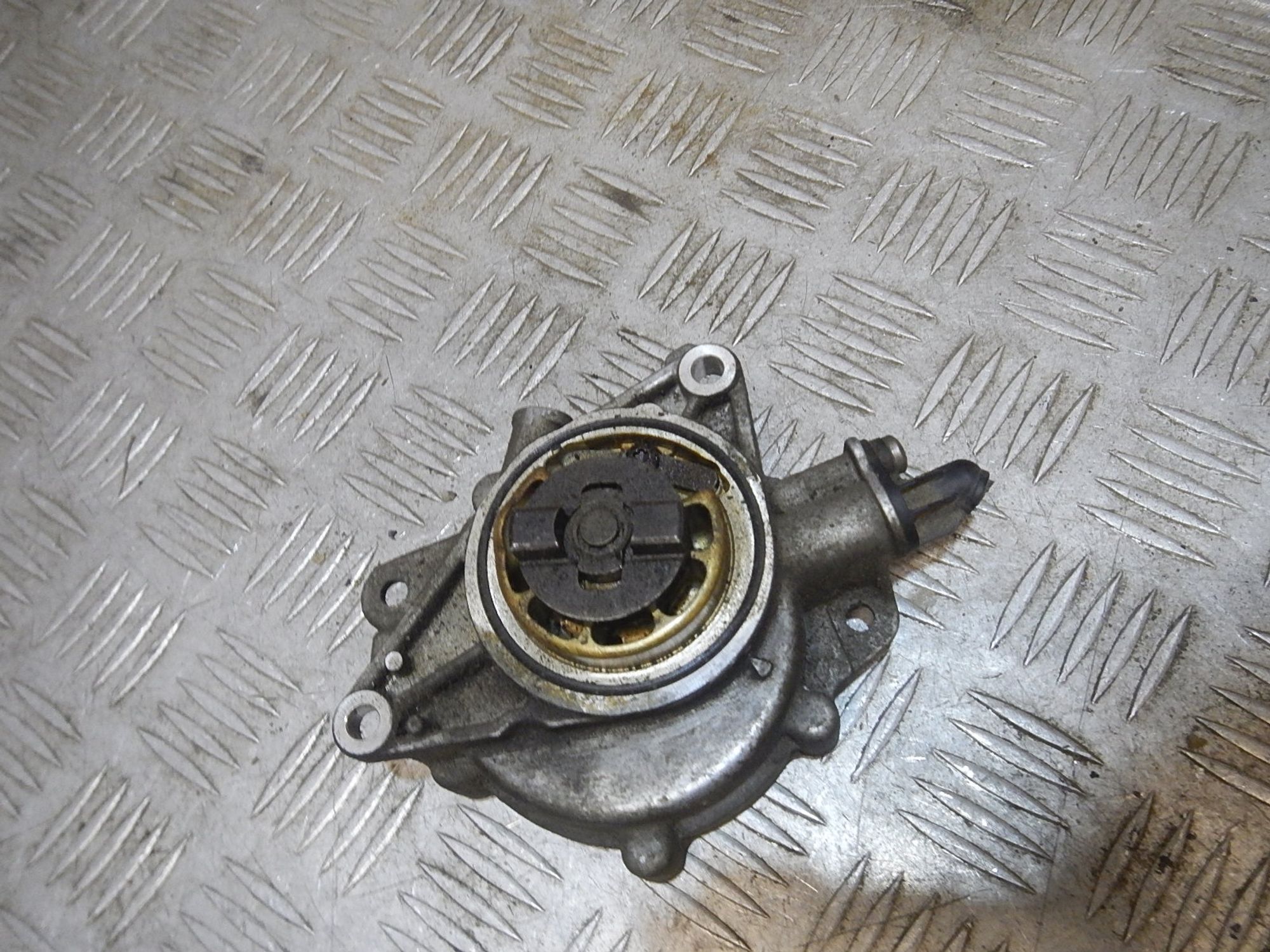 https://ycs.partsauto.market/partsauto-images/thmbs/b135e93f2d106a11df5e4386431c5e55/9905c931f4835f2e21193ddac82a4ffa/c8819f407c007f7a44061b4c5b2fa7d1.jpg