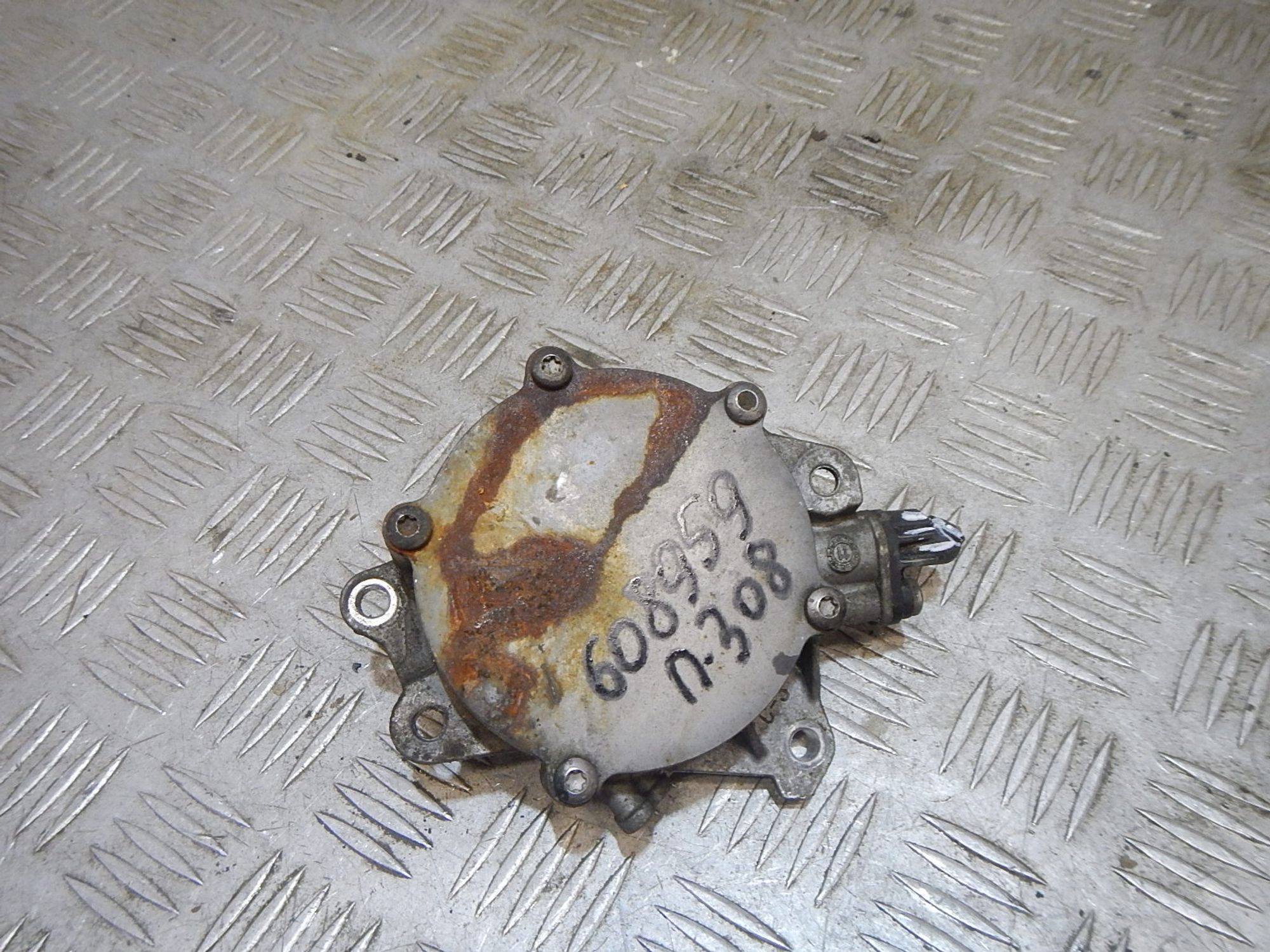 https://ycs.partsauto.market/partsauto-images/thmbs/b135e93f2d106a11df5e4386431c5e55/9905c931f4835f2e21193ddac82a4ffa/cbc1c4bfb7b1056dd22c7d1b4ee34ec1.jpg