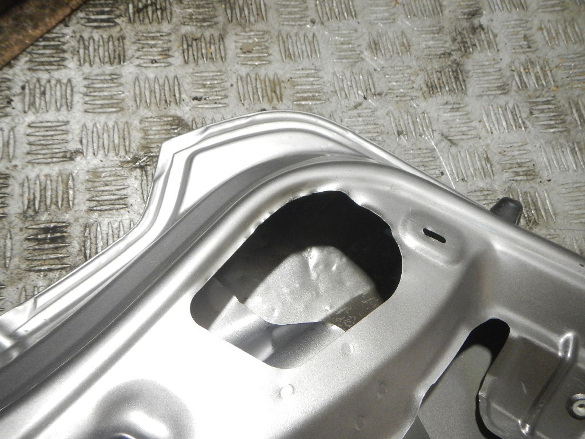 https://ycs.partsauto.market/partsauto-images/thmbs/b135e93f2d106a11df5e4386431c5e55/9c75d9d6bd51eab91e426d45b1be2a3b/f86d23c6682b6bb2f7fb8e37c3e0b7b2.jpg