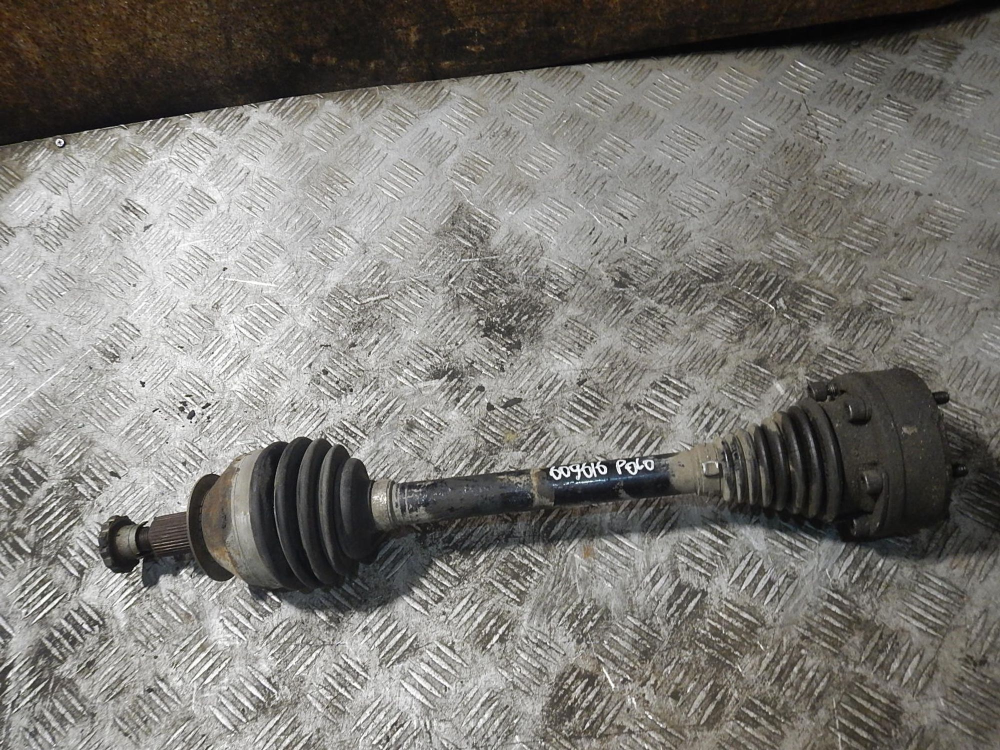 https://ycs.partsauto.market/partsauto-images/thmbs/b135e93f2d106a11df5e4386431c5e55/a0d11f4d771c0155d48bcce757a62c10/d6ab25e1500543900475f1f2357888bc.jpg