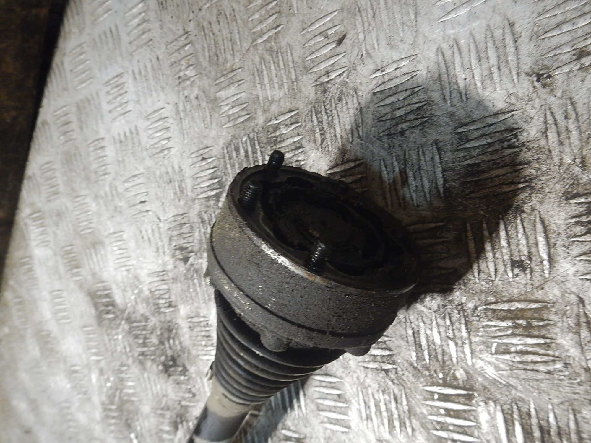 https://ycs.partsauto.market/partsauto-images/thmbs/b135e93f2d106a11df5e4386431c5e55/a0d11f4d771c0155d48bcce757a62c10/f70707f6651f7666825aa10c2d1626a1.jpg